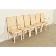 Ensemble de six chaises de salle à manger modernes de style italien « Mario Bellini », revêtues de cuir