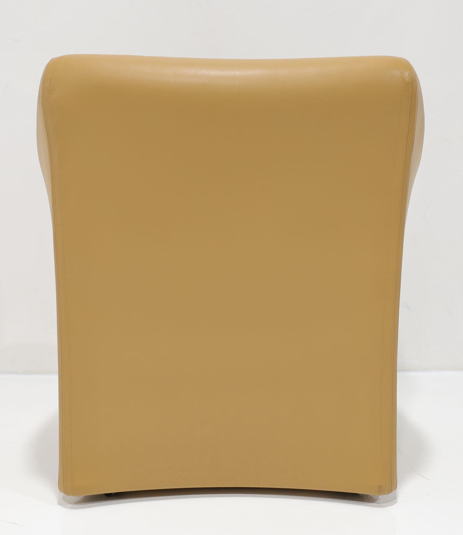 Mario Bellini Tentazione Armchair in Maharam Leather, Set of Four In Good Condition For Sale In Dallas, TX