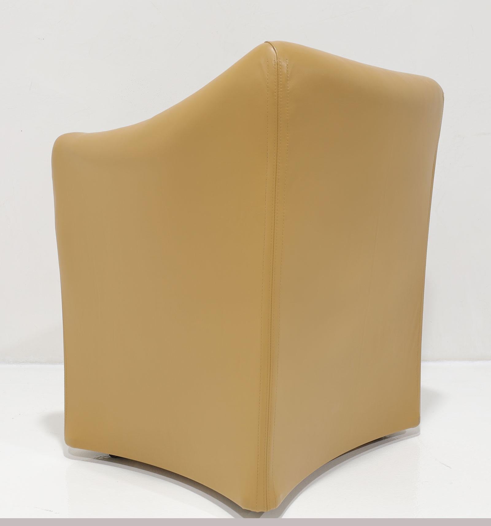 20th Century Mario Bellini Tentazione Armchair in Maharam Leather, Set of Four For Sale