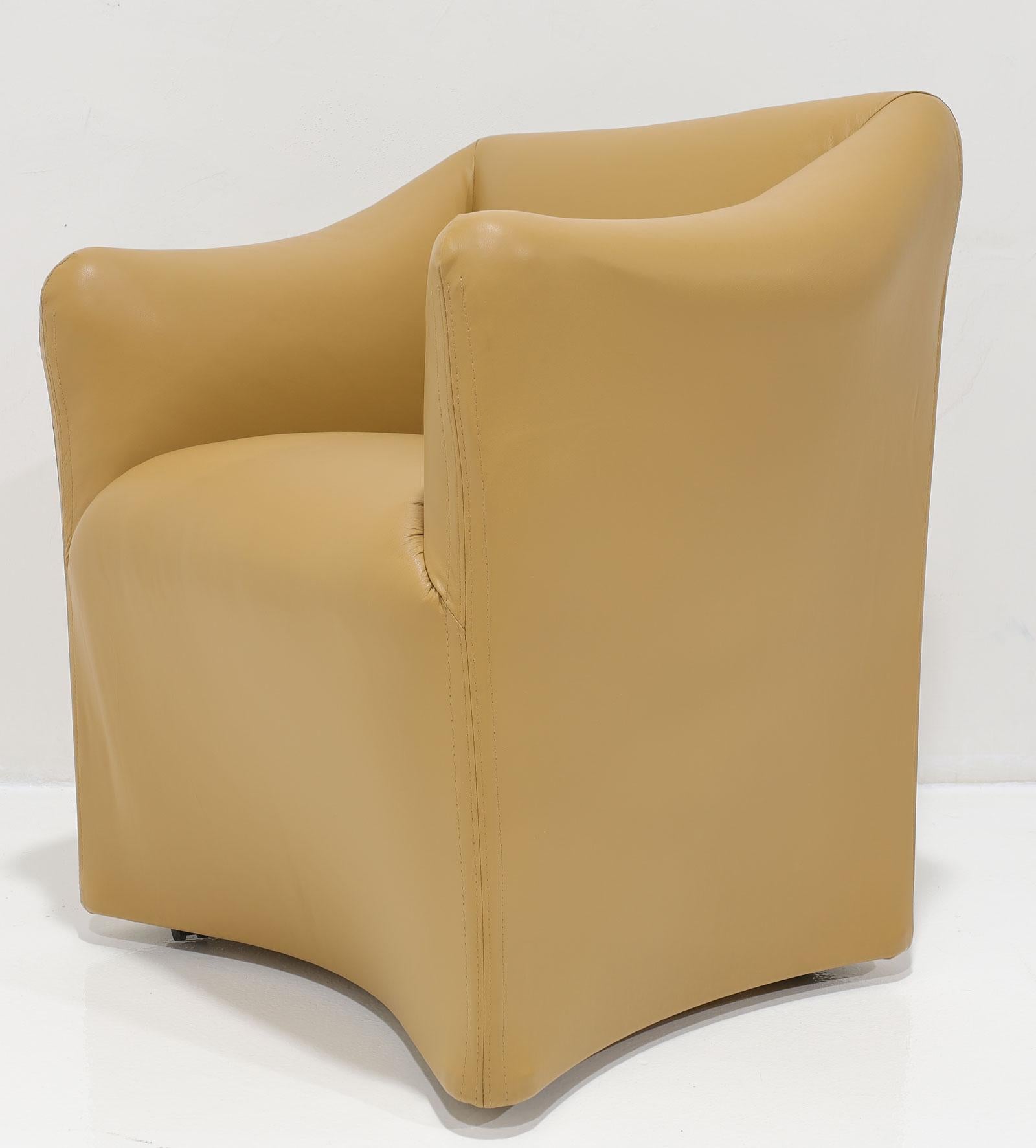 Mario Bellini Tentazione Armchair in Maharam Leather, Set of Four For Sale 2