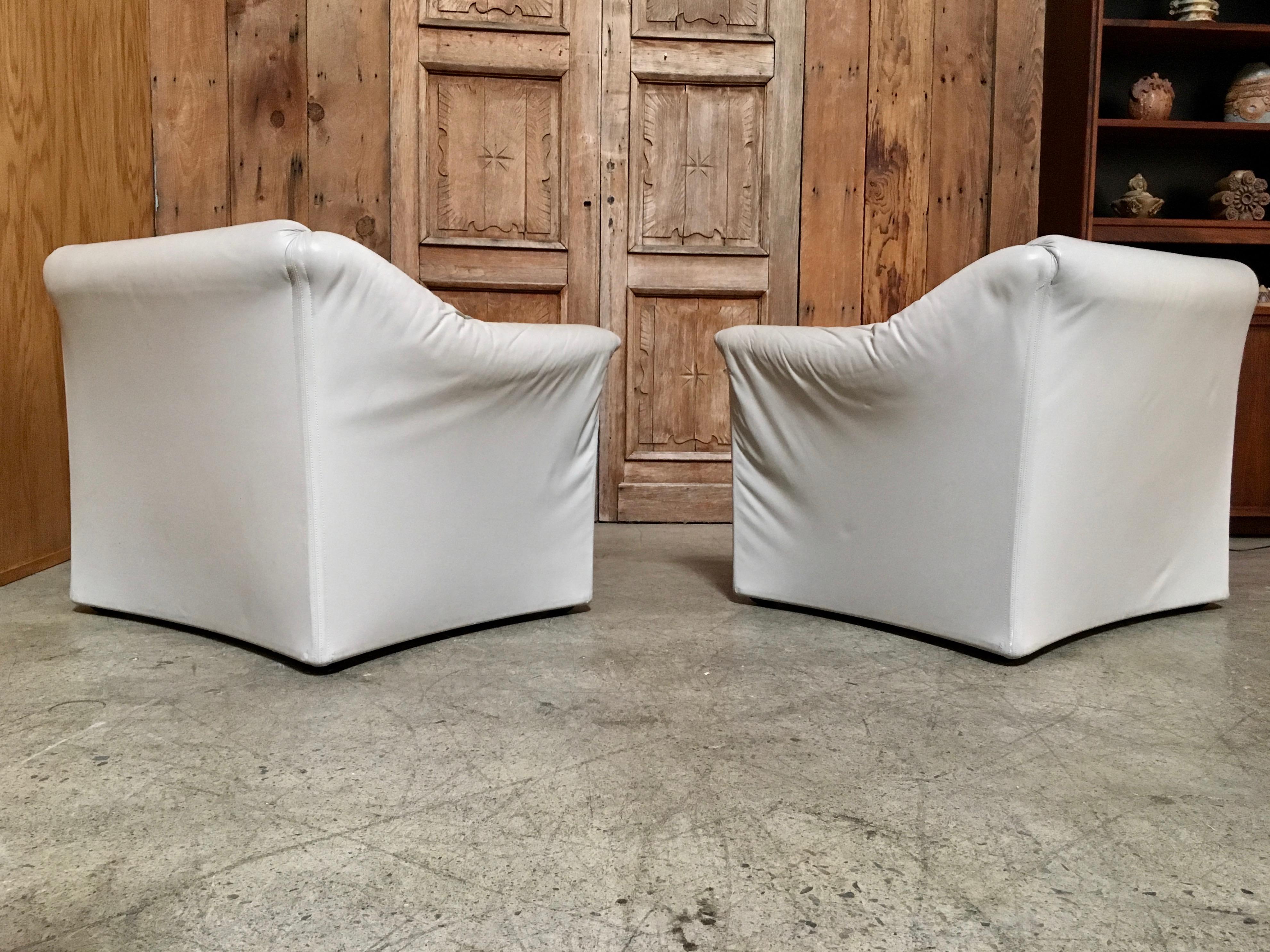 Mario Bellini style Tentazioni Leather Lounge Chairs a Pair 4
