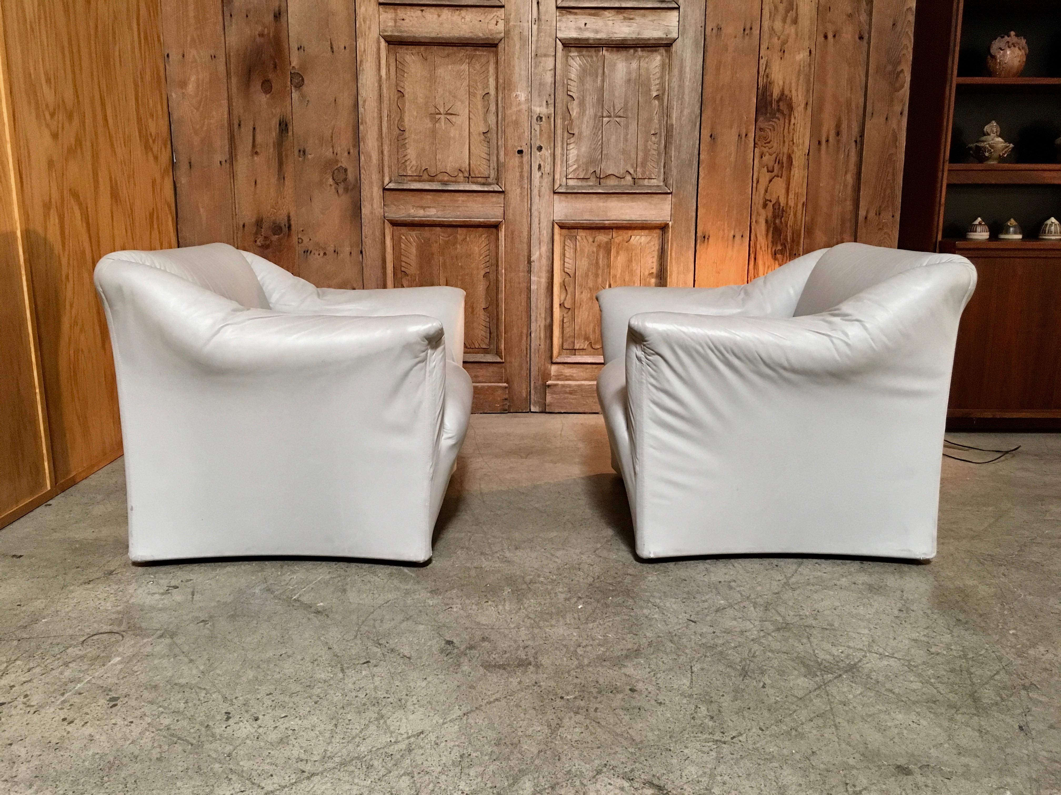 Mario Bellini style Tentazioni Leather Lounge Chairs a Pair 1