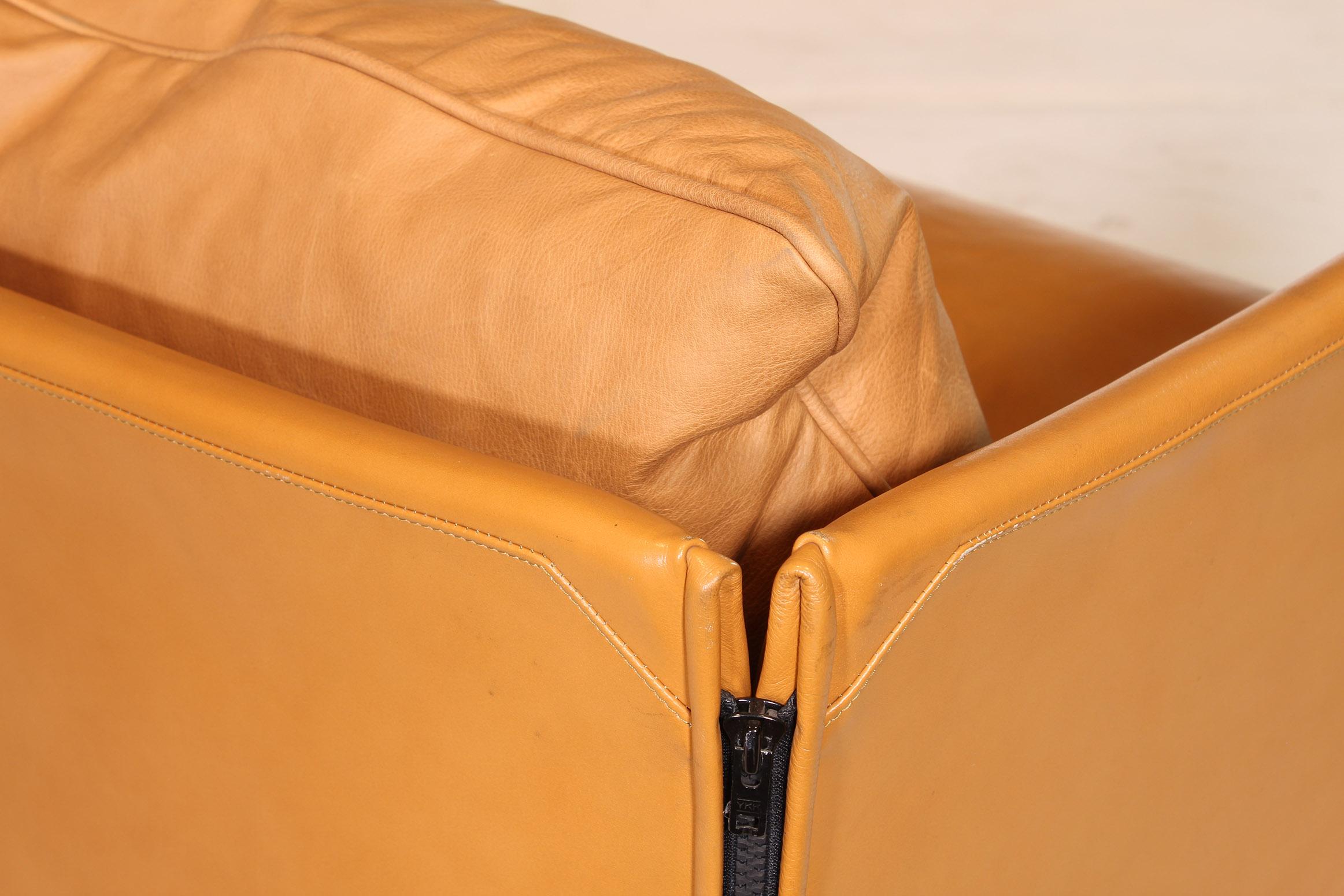 Mario Bellini Tilbury Three-Seat Leather Sofa or Couch 3