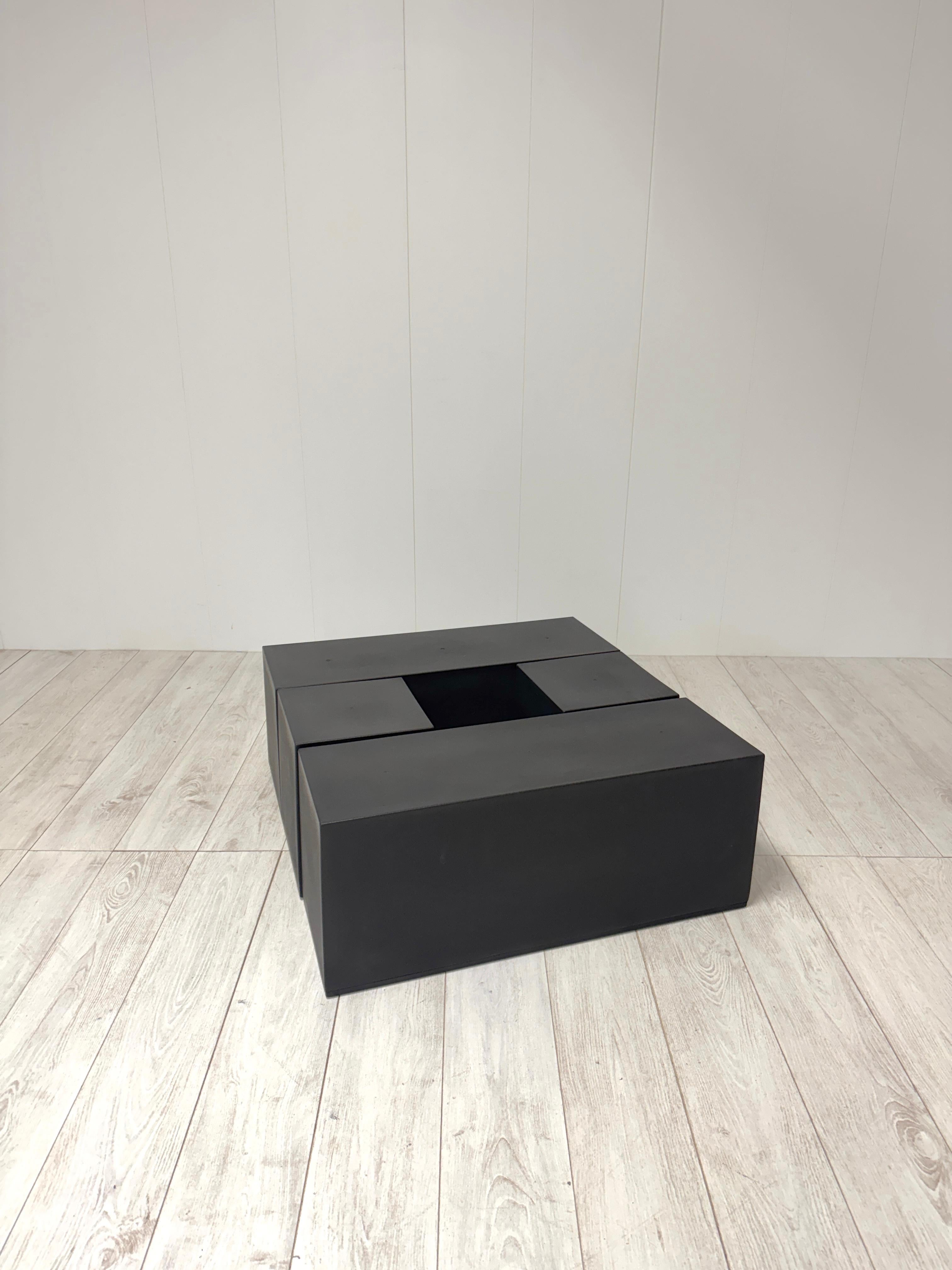 Mario Bellini, Tre tavolini serie Scacchi, prod. C&B, 1971 9