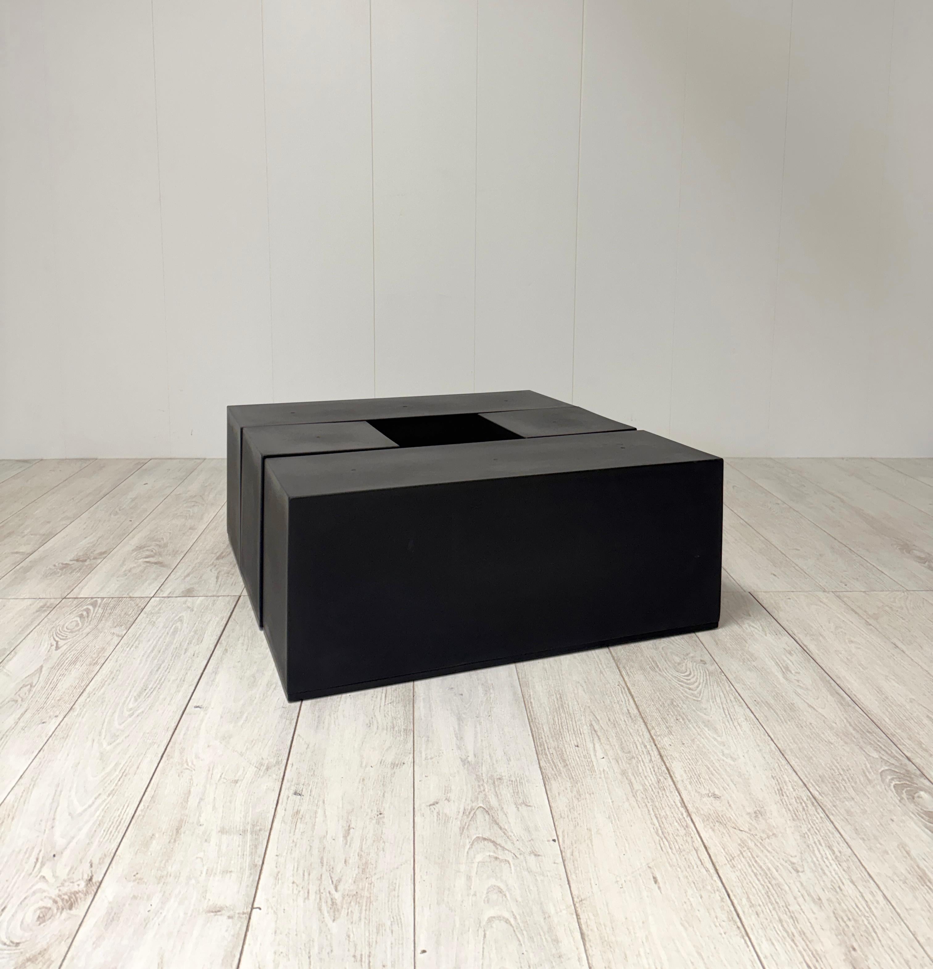 Mario Bellini, Tre tavolini serie Scacchi, prod. C&B, 1971 10