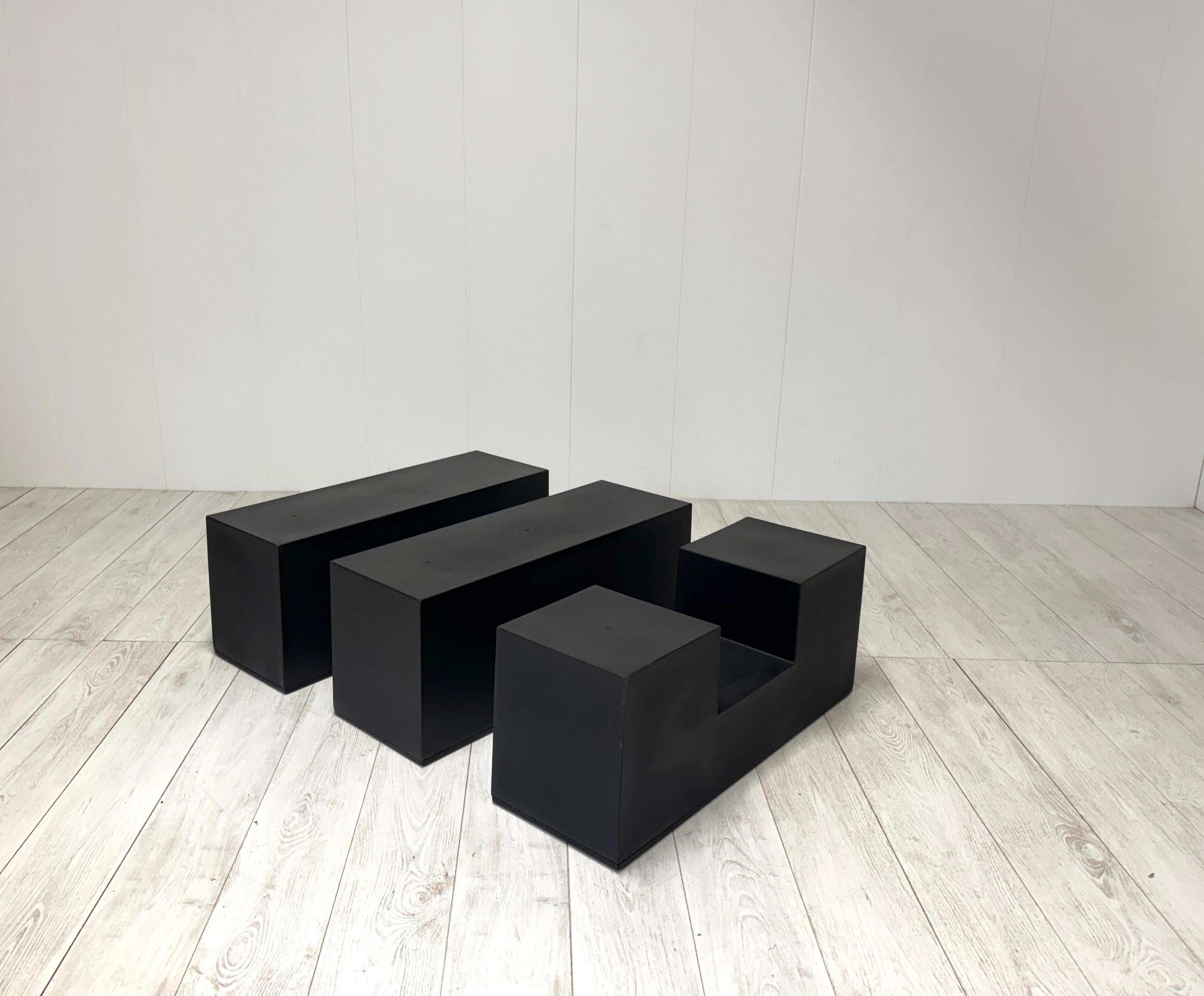 Fine XX secolo Mario Bellini, Tre tavolini serie Scacchi, prod. C&B, 1971