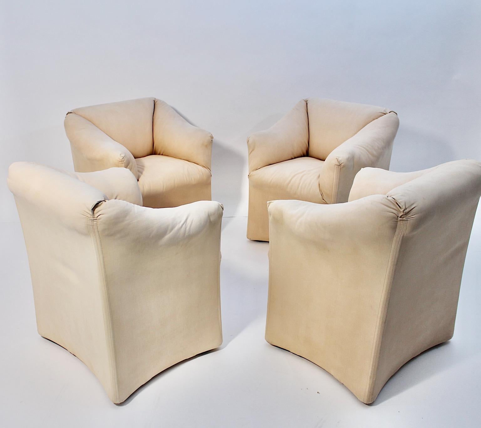 Modern vintage four ( 4 ) dining room chairs or armchairs by Mario Bellini for Cassina 1970s Italy.
An amazing set of four dining room chairs or armchairs model Tentazione designed by Mario Bellini for Cassina 1970s.
These very comfortable and lush