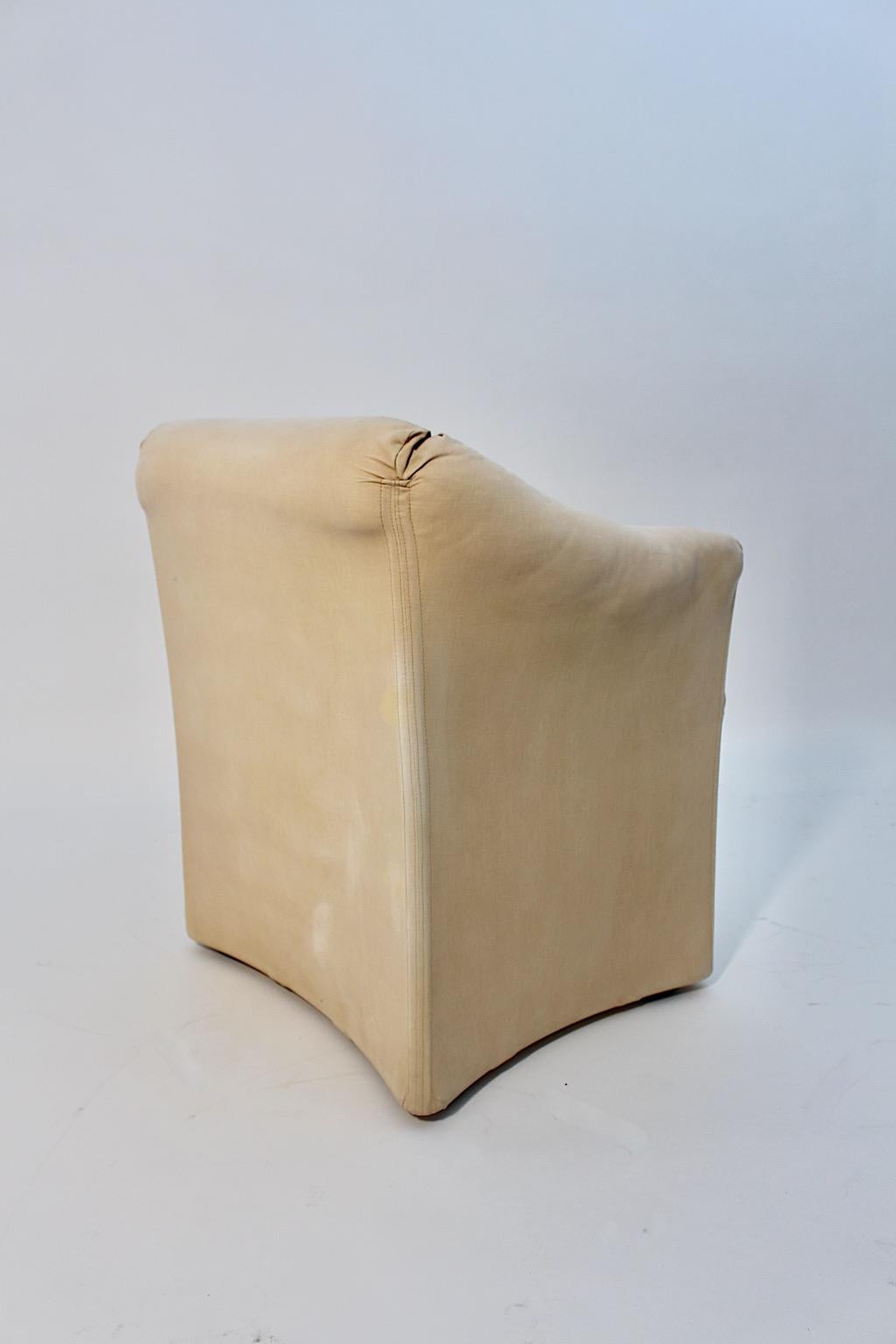 Mario Bellini Vintage Four Cream Dining Chair Armchair Tentazione Cassina 1970s In Good Condition For Sale In Vienna, AT