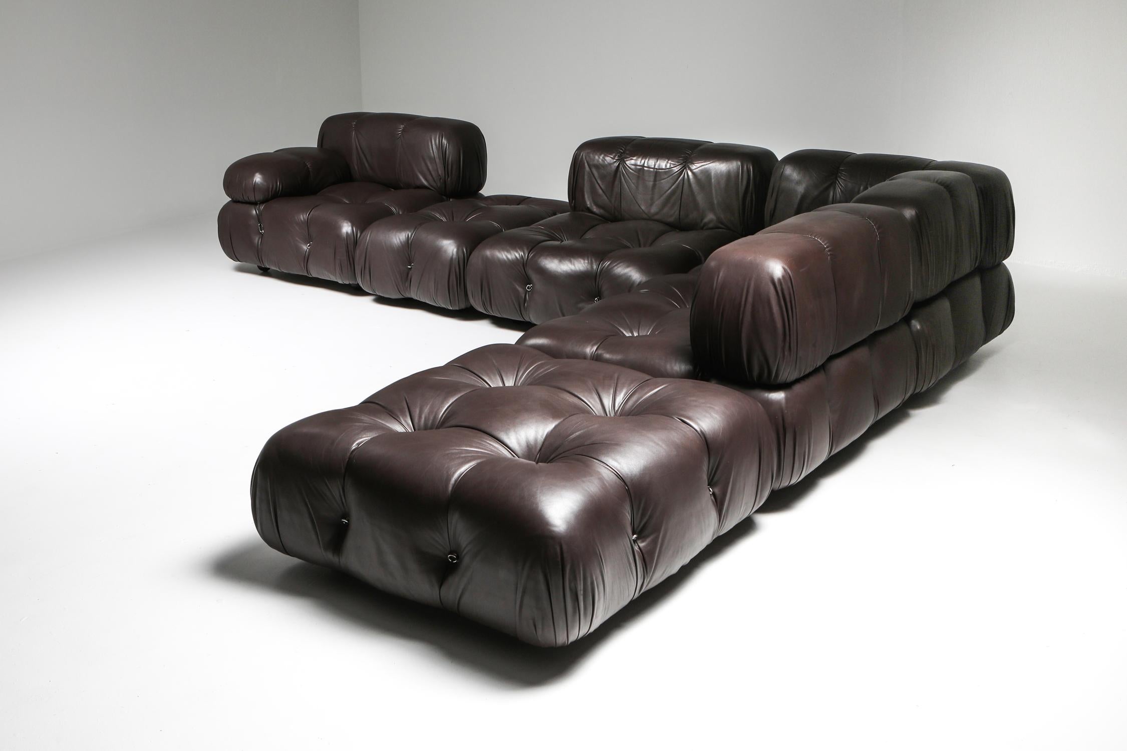 Mario Bellini's Camaleonda Original Sectional Sofa in Chocolate Brown Leather In Good Condition In Antwerp, BE