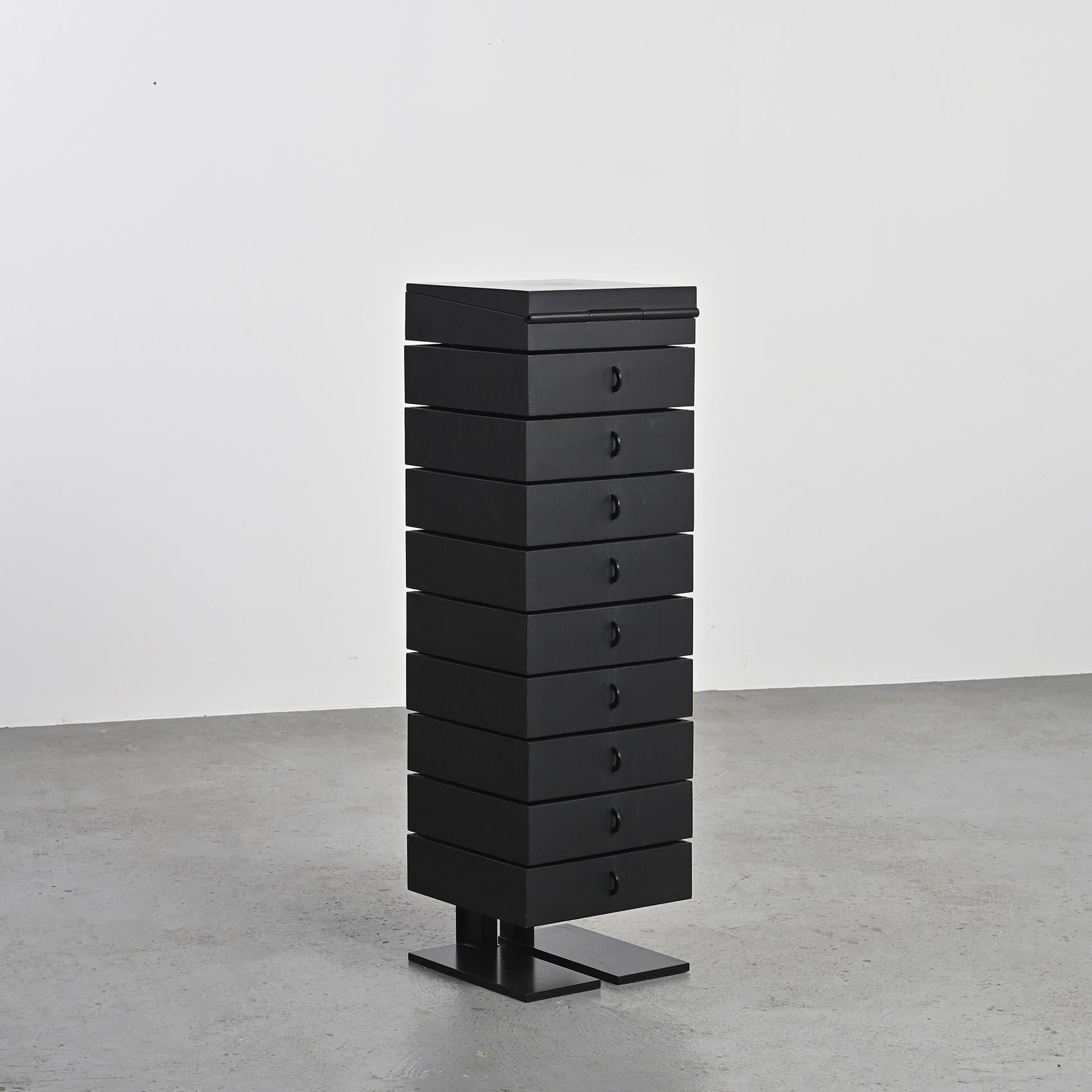 Mario Botta Robot 619 Chest of Drawers In Good Condition In VILLEURBANNE, FR