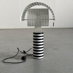Lampe de table pivotante Shogun de Mario Botta pour Artemide, 1986, Italie