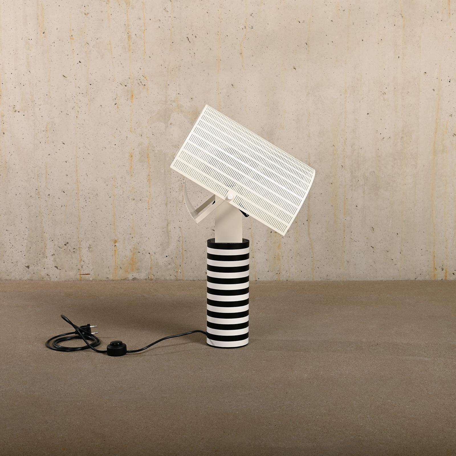 Painted Mario Botta Shogun Table Lamp in black and white for Artemide, Italy For Sale