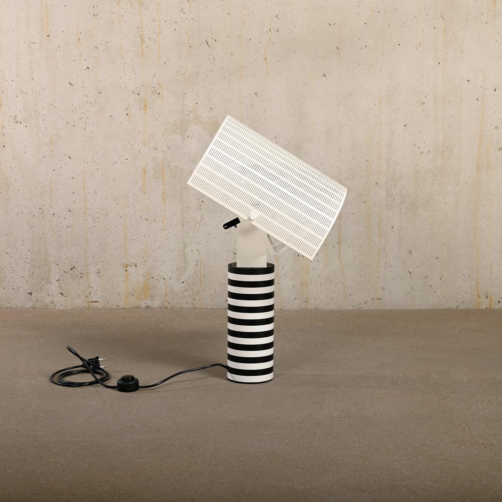 Late 20th Century Mario Botta Shogun Table Lamp in black and white for Artemide, Italy For Sale