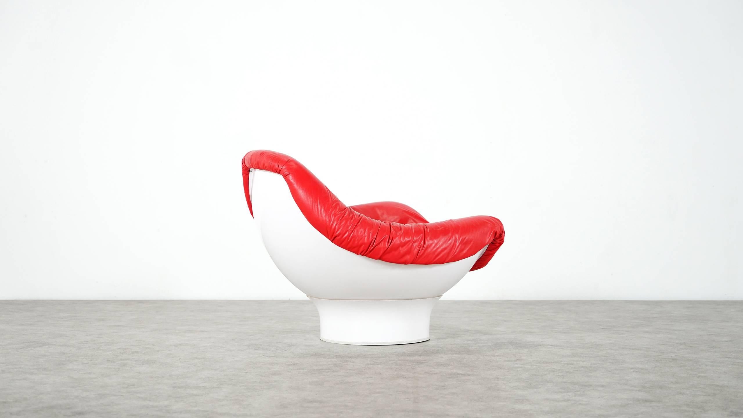Mario Brunu Rodica Sphere Chair by Comfort, Italy, 1969 in Red Leather In Good Condition In Munster, NRW