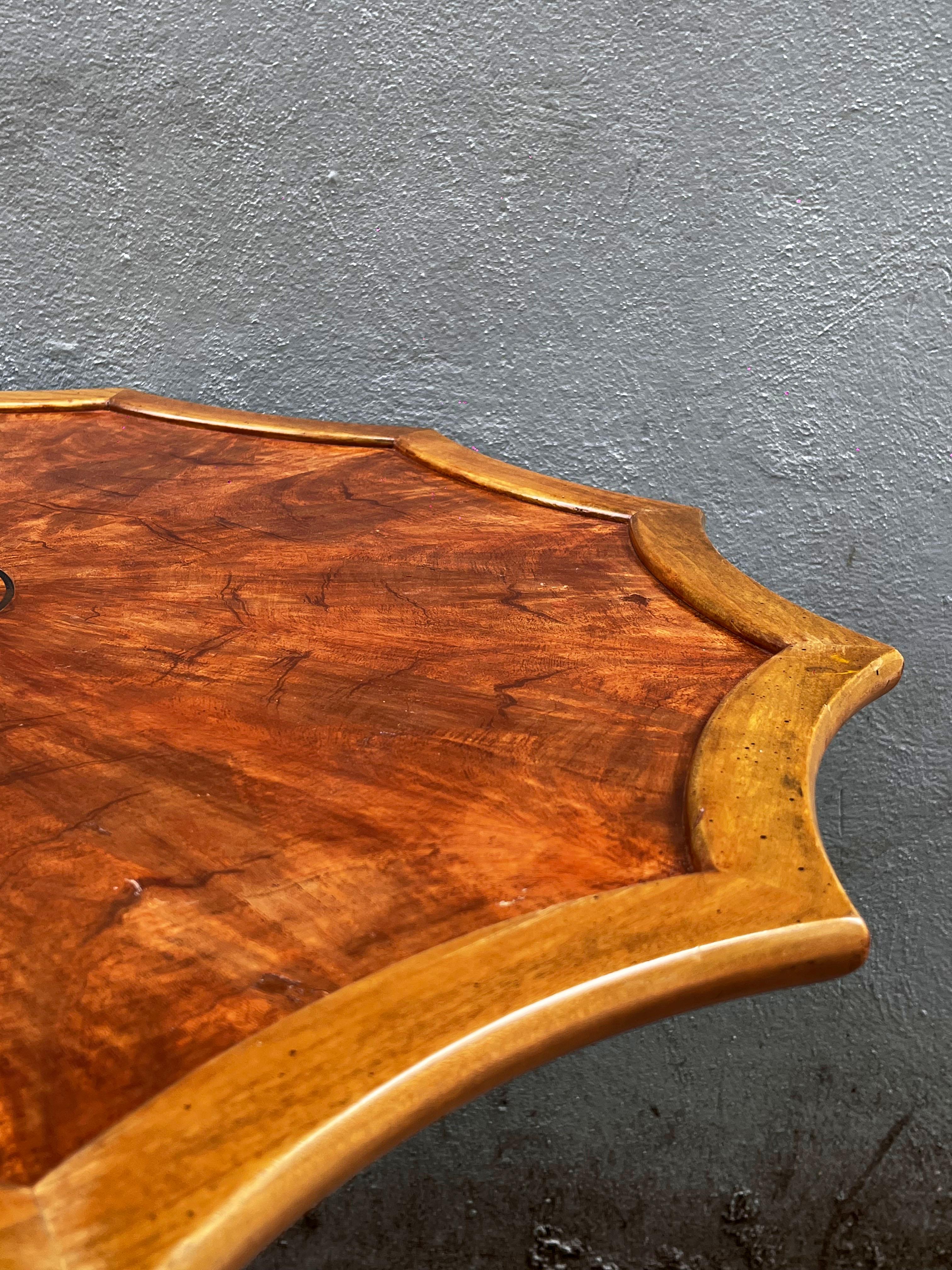 Mario Buatta Collection John Widdicomb Chinoisserie Burlwood Center Hall Table (amerikanisch) im Angebot