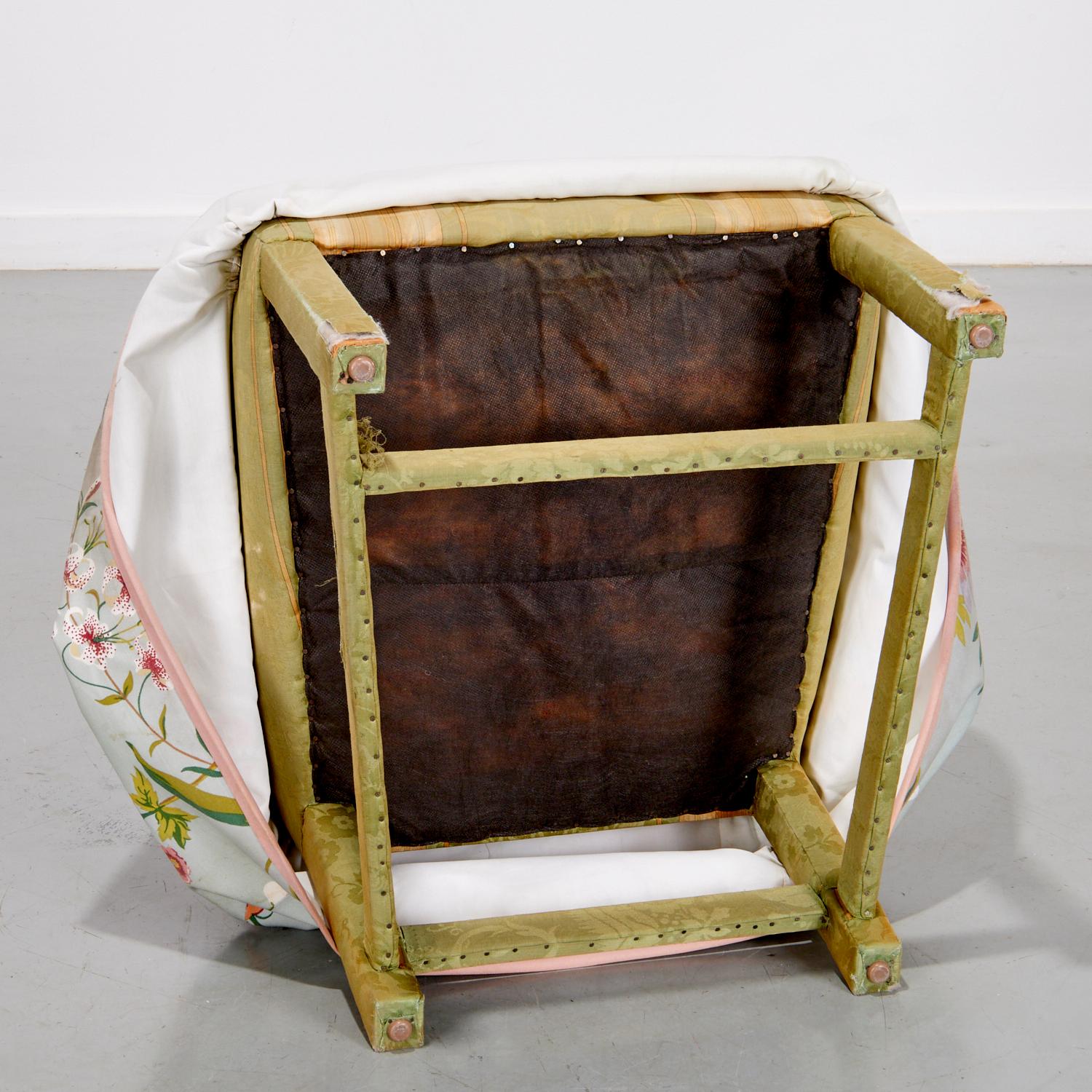 Mario Buatta Custom Slipper Chair in Floral Fabric - Barbara J. Walters Estate 2