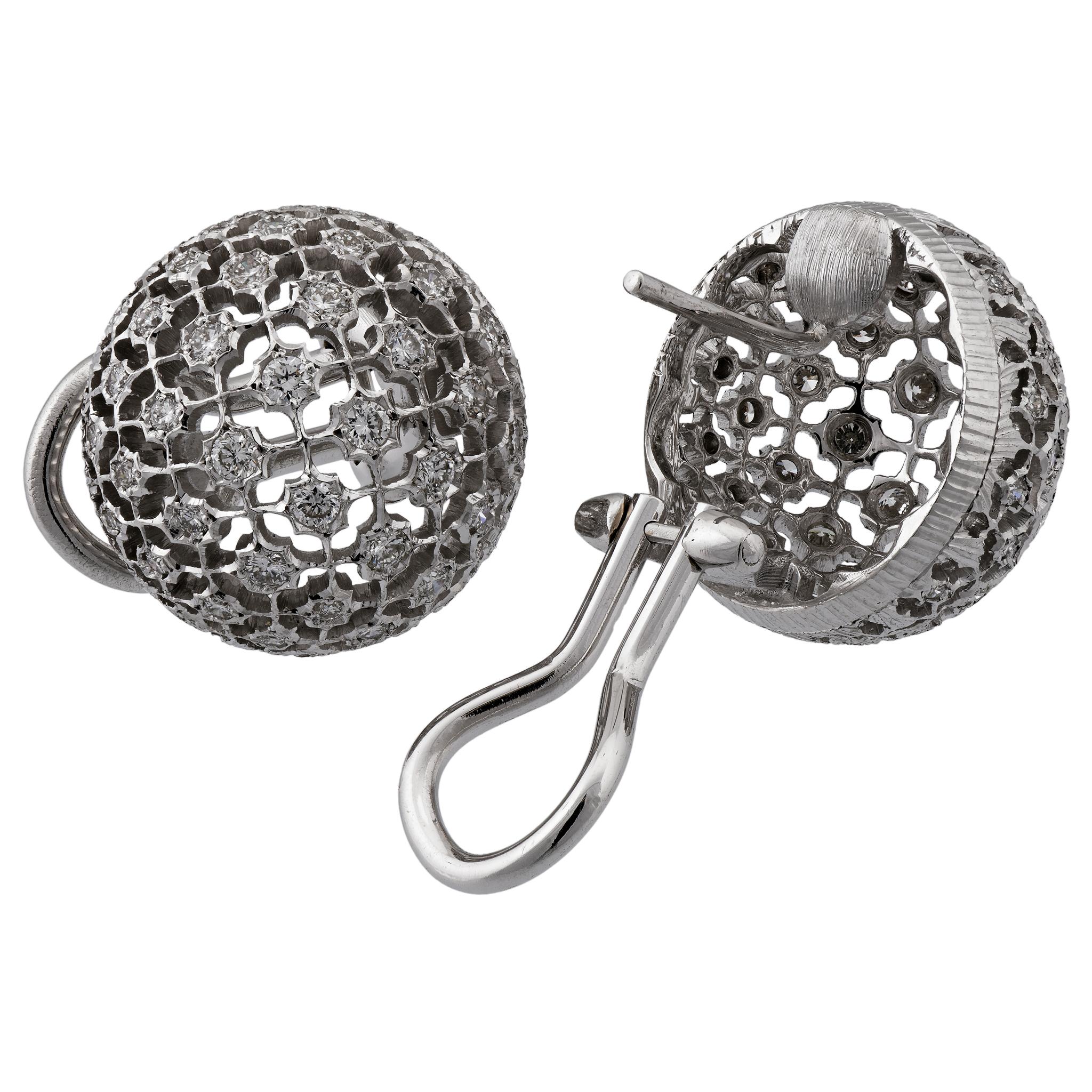 Mario Buccellati 18 Karat White Gold Diamond Earrings In New Condition In New York, NY
