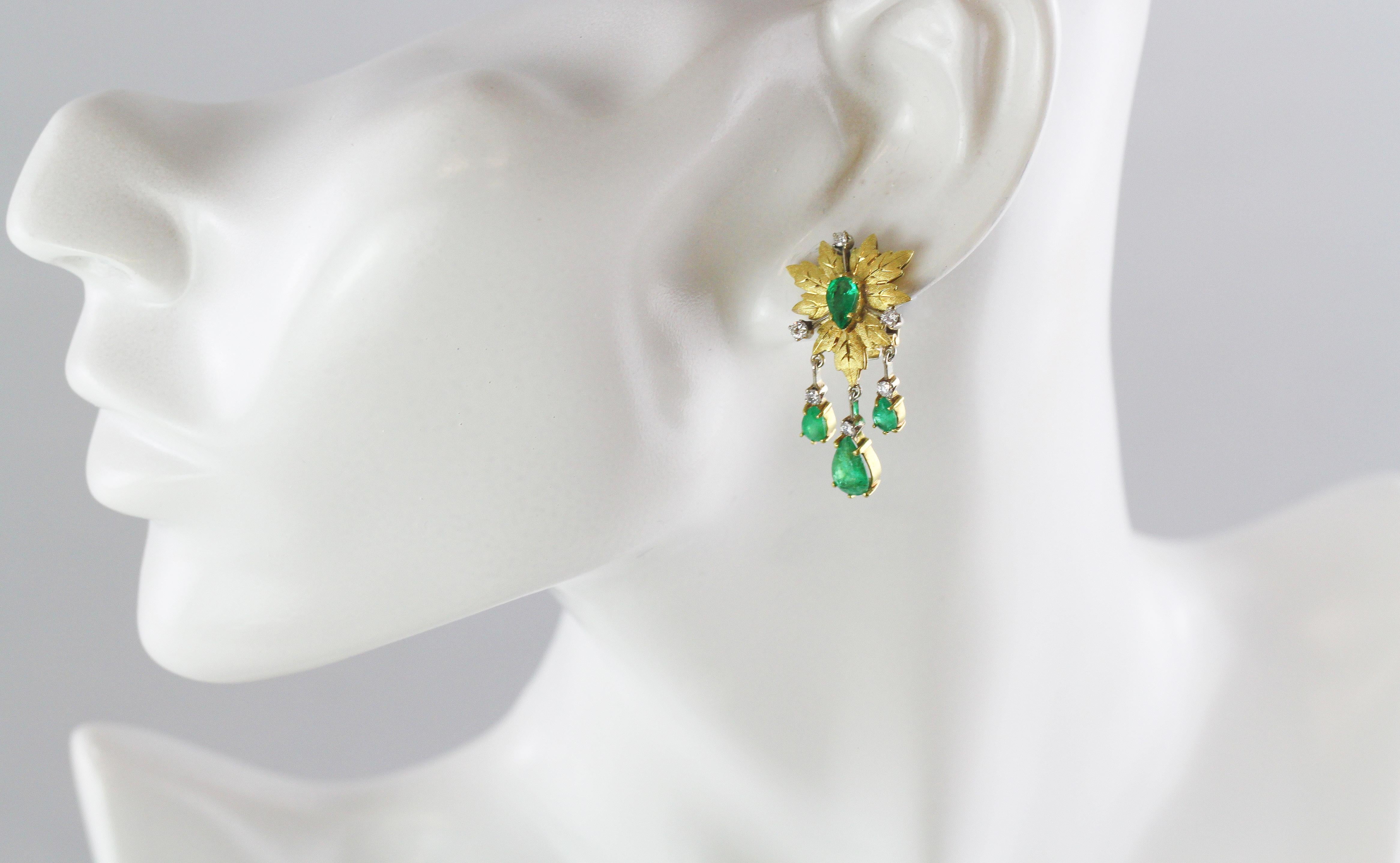 Mario Buccellati 18kt yellow gold clip-on earrings with emeralds and diamonds.
Designer: Mario Buccellati
Made in Italy, Circa 1950-1970.
Fully hallmarked.

Dimension - 
Size : 3.5 x 1.7 x 0.8 cm
Weight : 12 grams

Emeralds - 
Cut : Pear
Quantity :