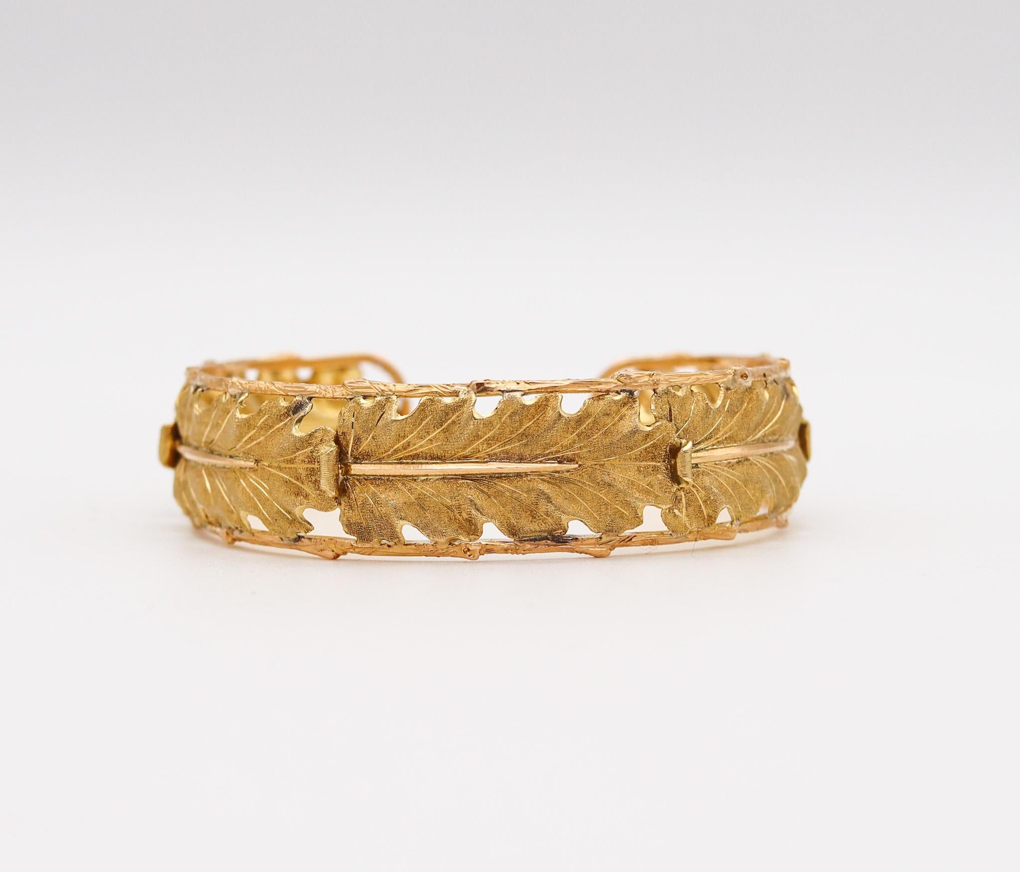 Cuff bracelet designed by Mario Buccellati.

Beautiful piece, created in Milano Italy by the house of Buccellati, back in the 1970. This cuff bracelet was carefully crafted by Mario Buccellati itself in solid yellow gold of 18 karats with chiseled