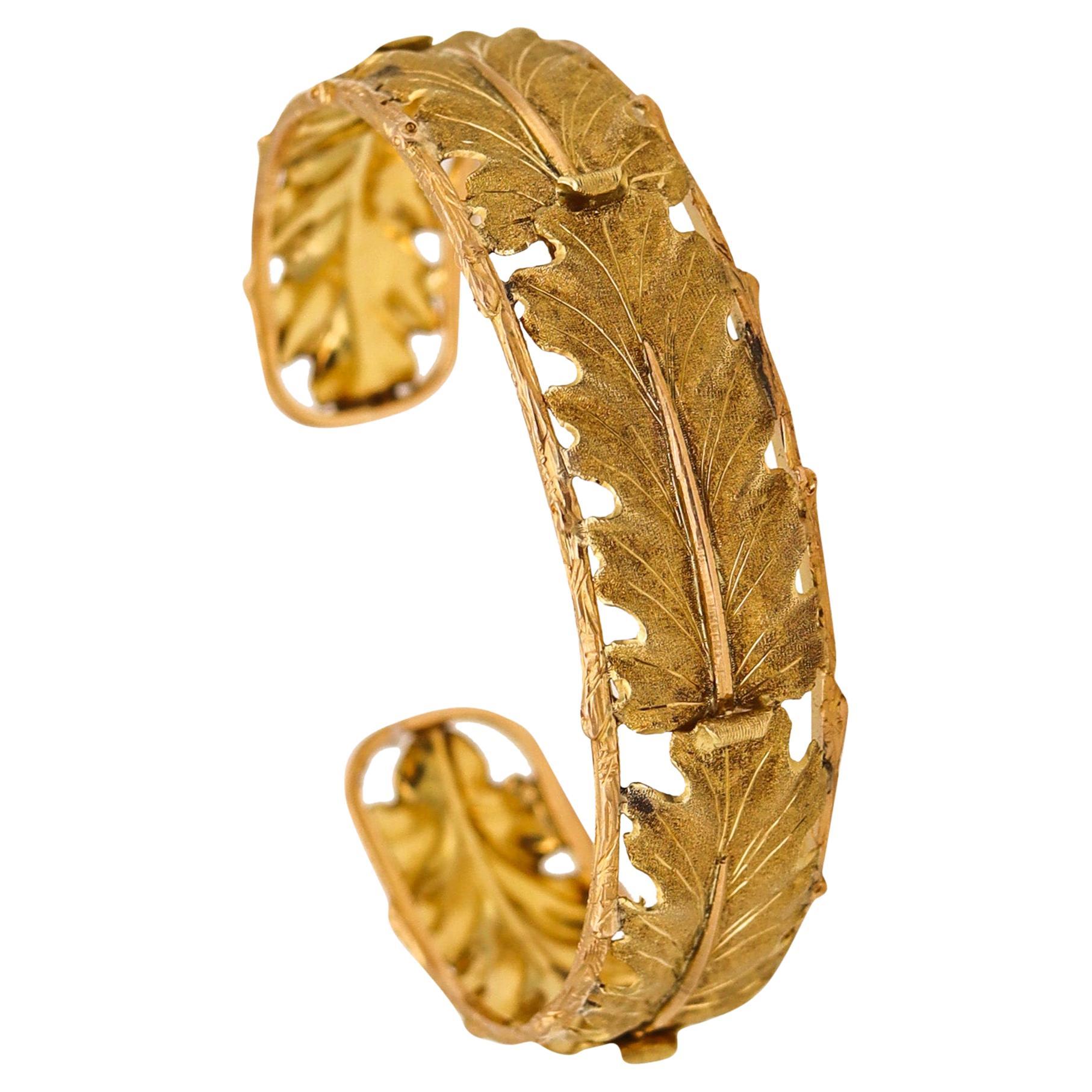 Mario Buccellati 1970 Milano Bracelet with Organic Leaves Motifs in 18k Gold For Sale