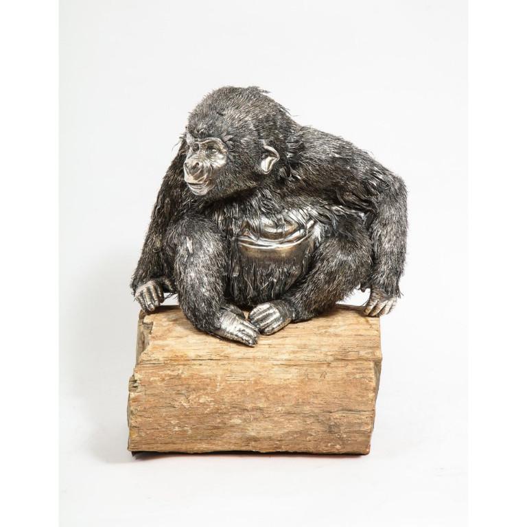 Mario Buccellati, a rare and exceptional Italian silver Gorilla monkey on base. Realistically modeled as a seated gorilla, on a quartz base, circa 1940, Milan. Signed Buccellati Italy 800. Measures: Height 16 inches Length 9.5 inches Width 8 inches.