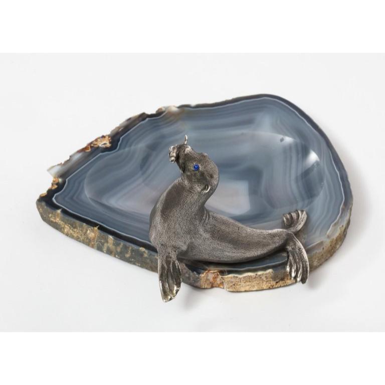 Mario Buccellati, a Rare Ashtray with Silver Seated Seal Mounted on Blue Agate 2