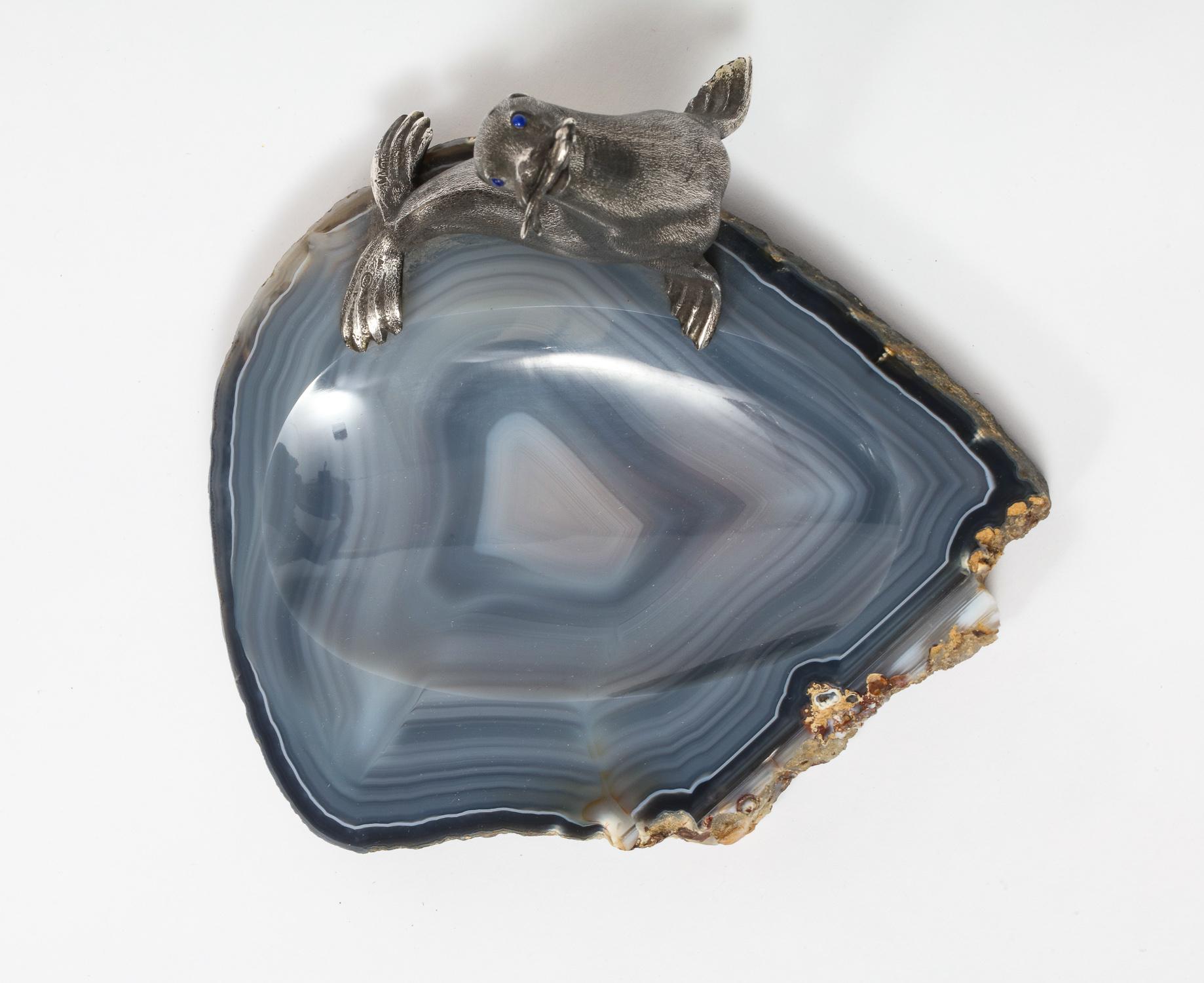 Mario Buccellati, a Rare Ashtray with Silver Seated Seal Mounted on Blue Agate 2