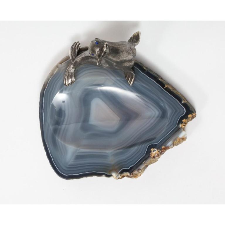Mario Buccellati, a Rare Ashtray with Silver Seated Seal Mounted on Blue Agate 3