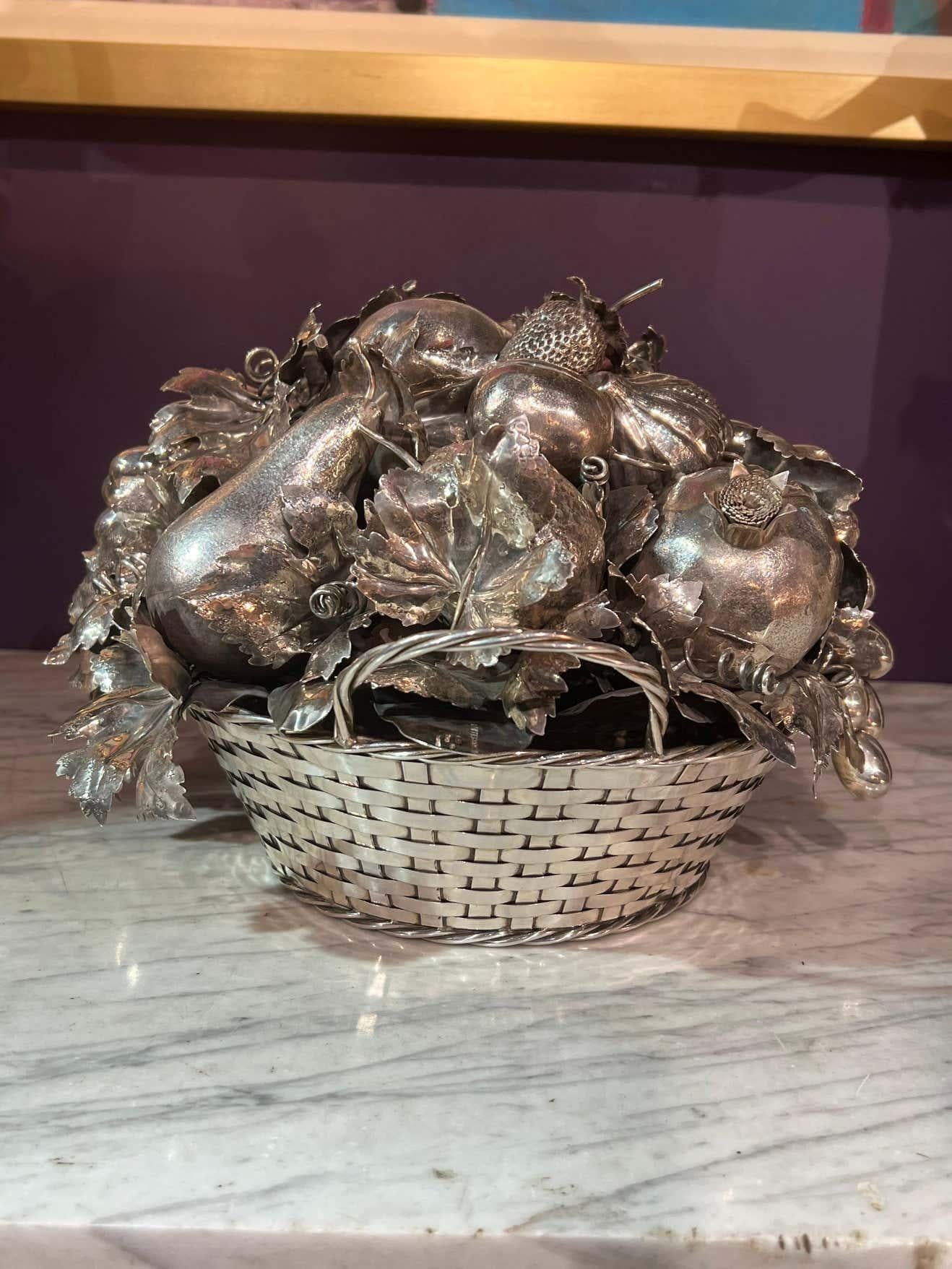 Women's or Men's Mario Buccellati, an Italian Silver Fruit Basket Centerpiece and Bowl, Milan