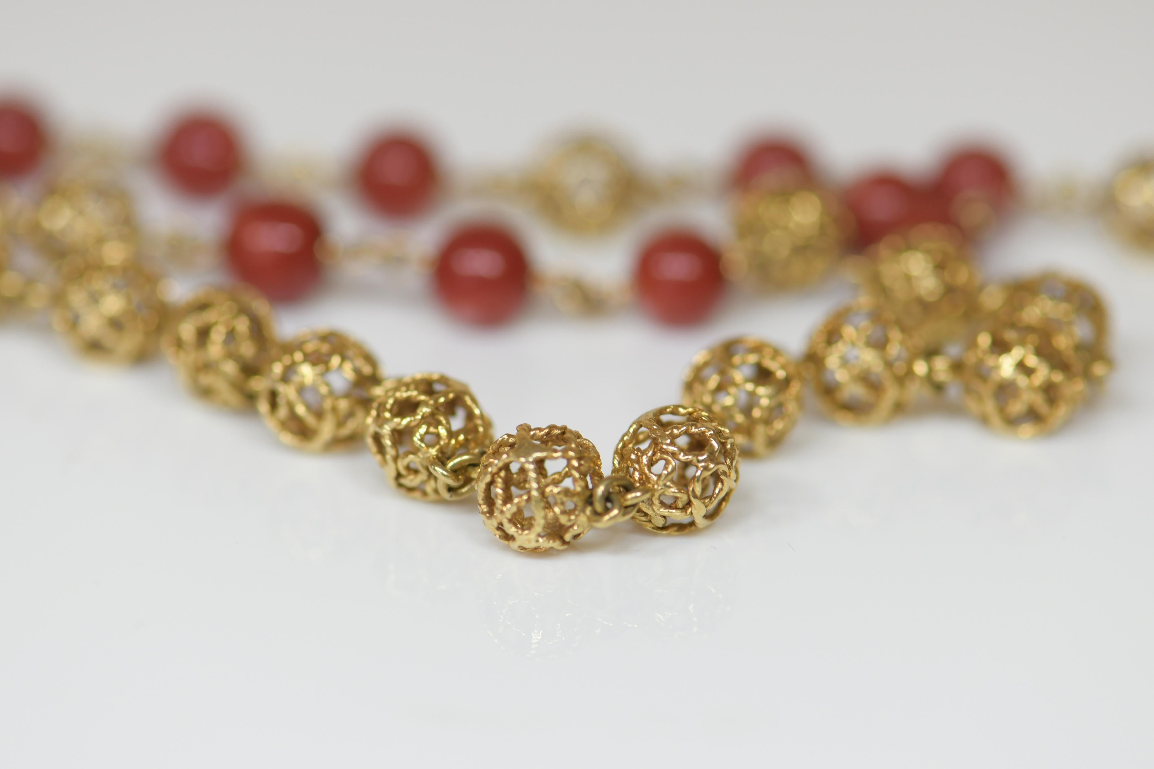 Mario Buccellati Halskette aus Koralle und Goldperlen im Zustand „Hervorragend“ im Angebot in Banbury, GB