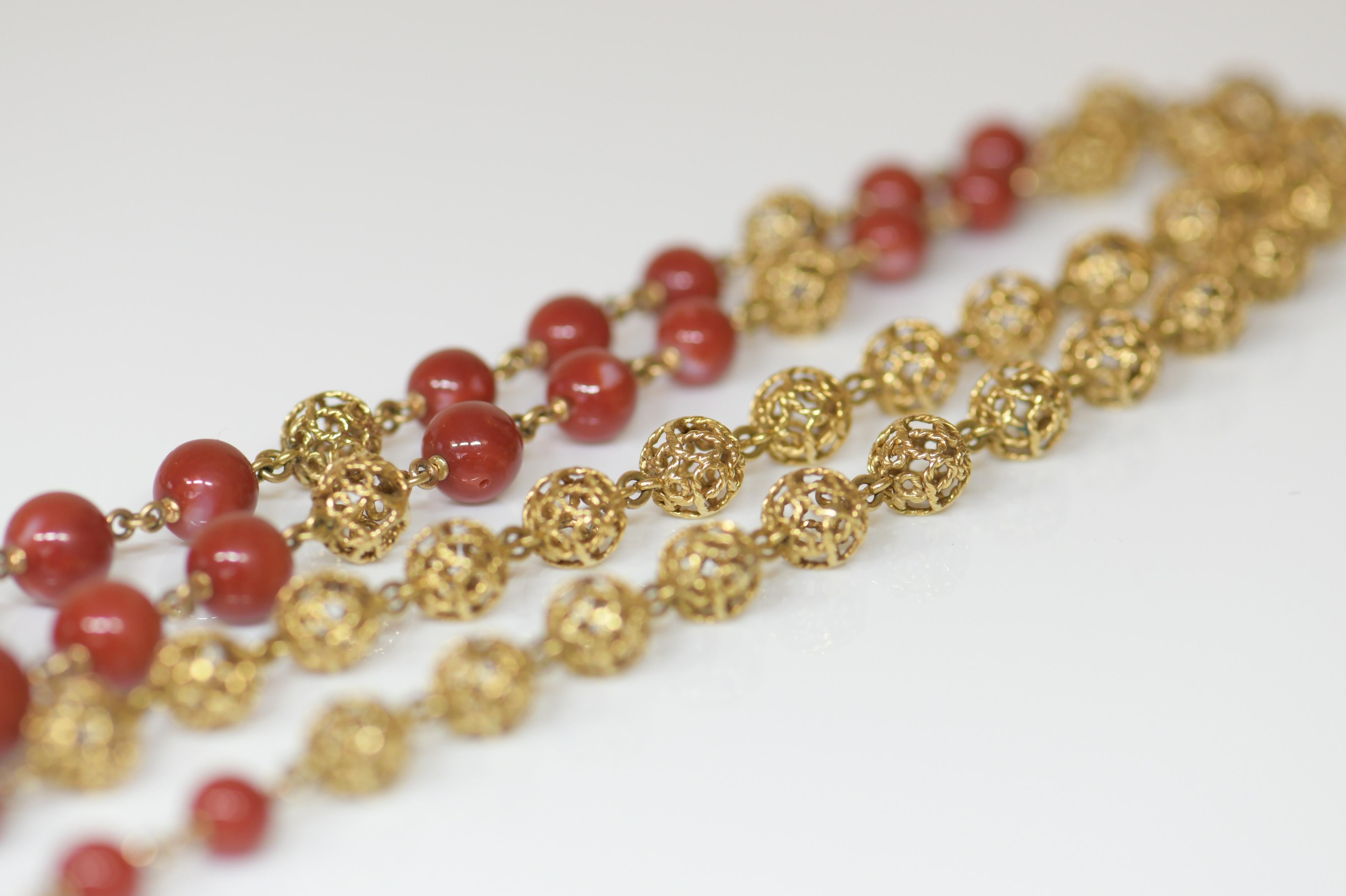 Mario Buccellati Coral and Gold Beads Necklace For Sale 2