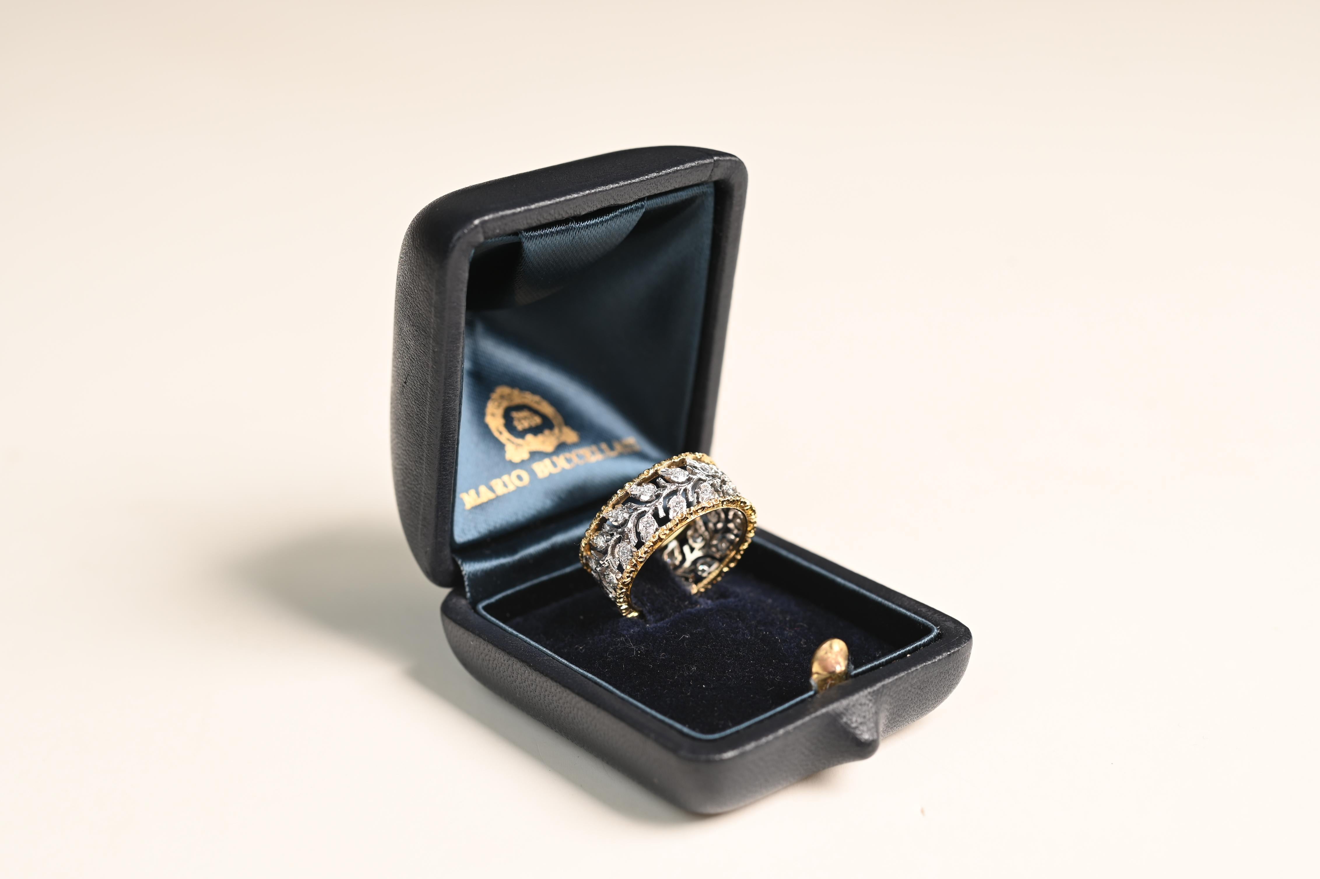An exquisite Mario Buccellati Ramage Wedding Band, adorned with intricate hand engravings and an openwork foliate pattern. Two-tone 18k gold with a floral motif and lively diamonds on the inner section. The total weight of the diamonds is