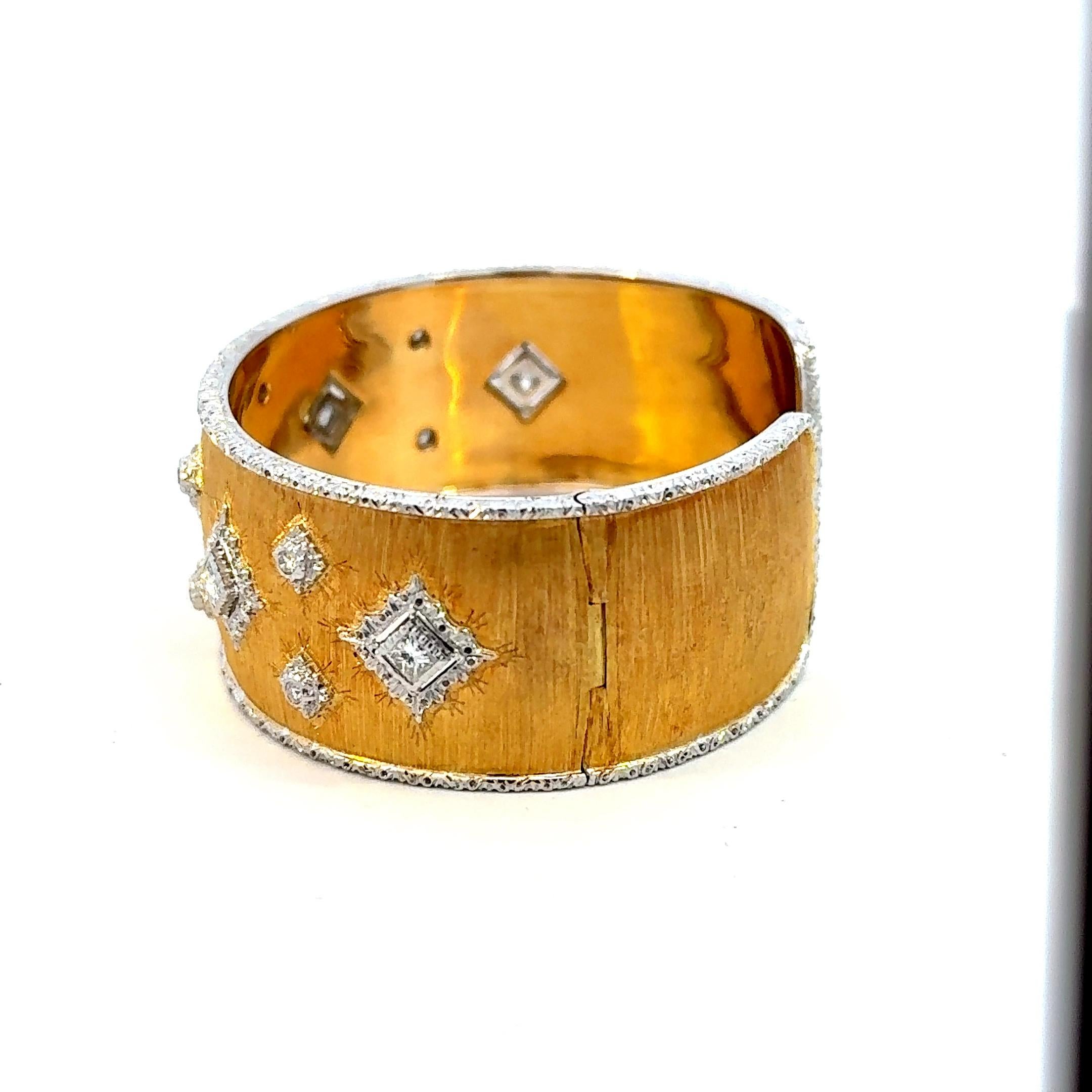 Mario Buccellati Gold and Diamonds Bangle In Excellent Condition In Milano, IT