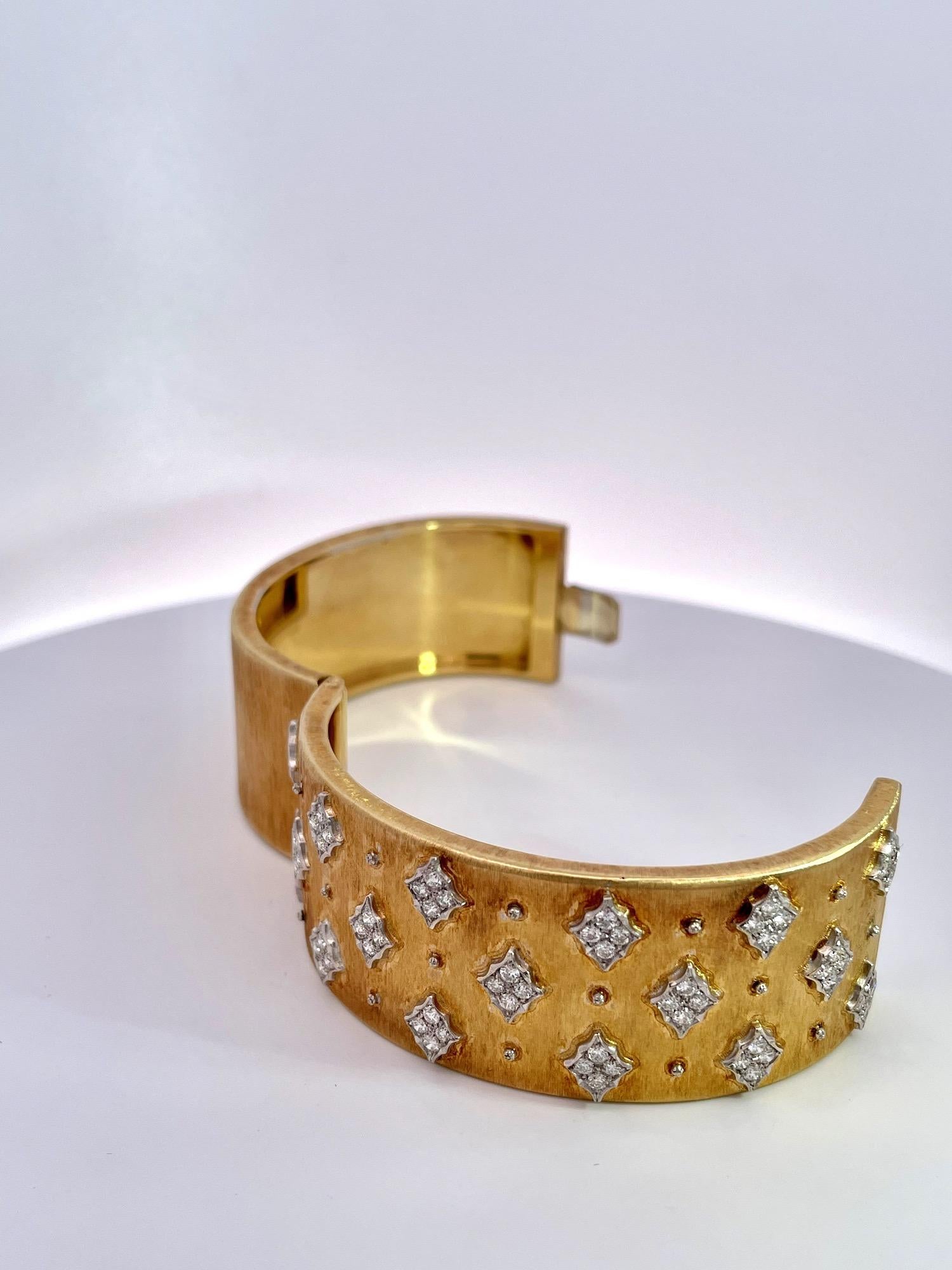 Donna Bracciale Mario Buccellati in oro con diamanti 18 carati in vendita