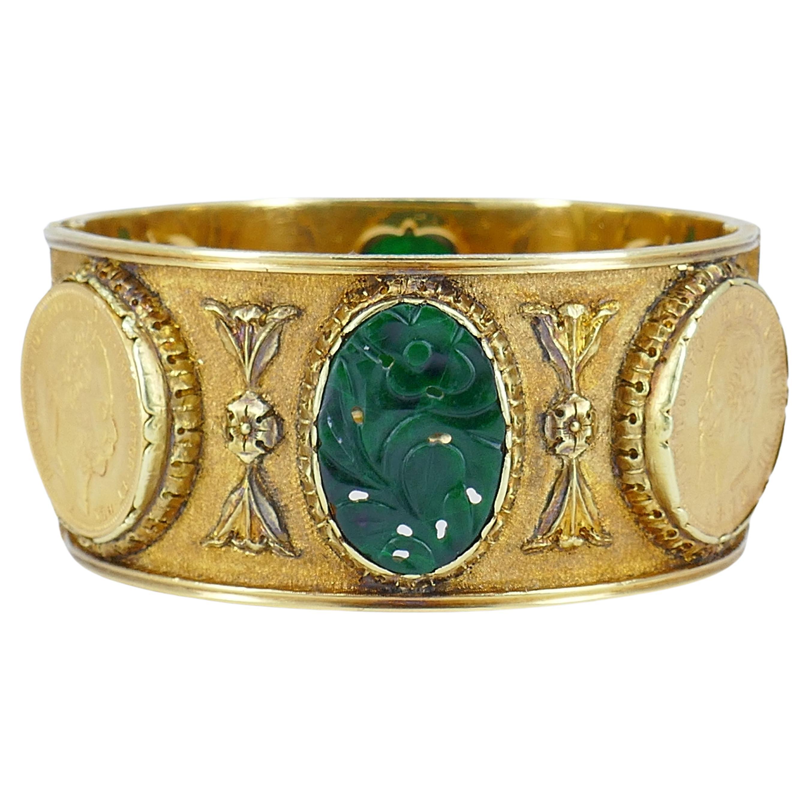 Mario Buccellati Gold Coin Bracelet Carved Jade Vintage Bangle Estate Jewelry Unisexe en vente