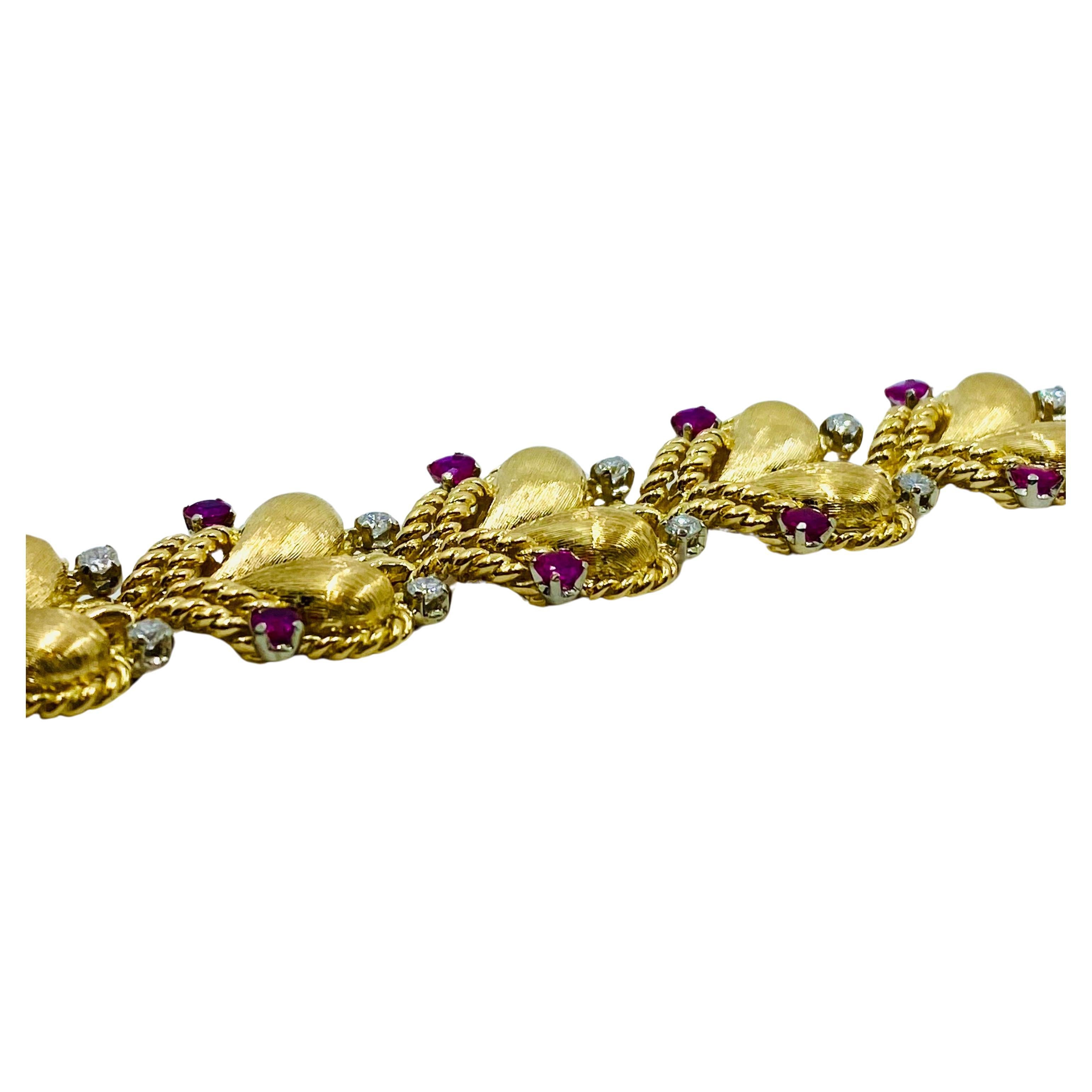 Women's Mario Buccellati Gold Heart Design Bracelet with Gemstones For Sale