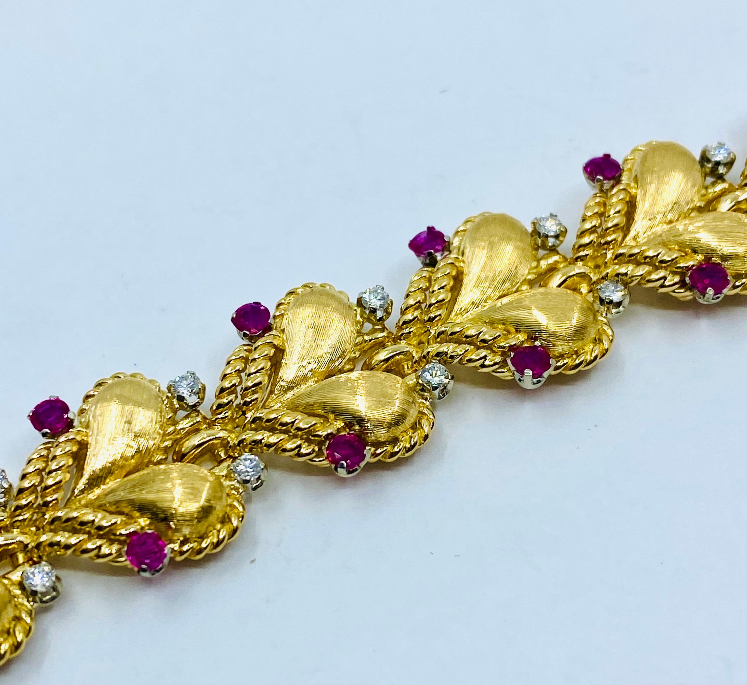 Mario Buccellati Gold Heart Design Bracelet with Gemstones For Sale 4