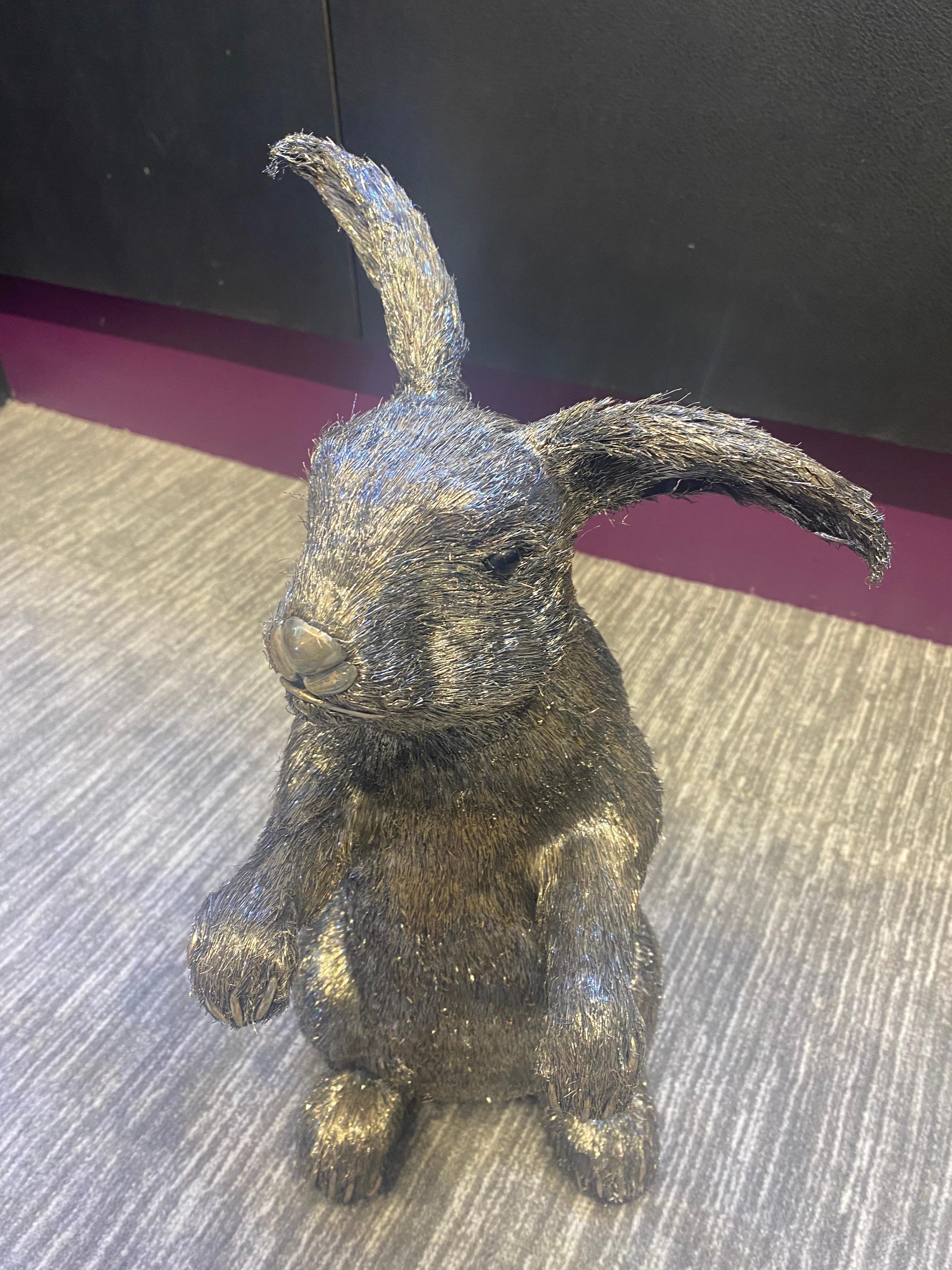 Mario Buccellati lebensgroßes silbernes Kaninchen. Ein lebensgroßes Silberkaninchen, das mit einer Technik gefertigt wurde, die als 