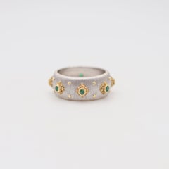 MARIO BUCCELLATI Milano Baroque Ring In Two Tones of 18Kt Gold With Emeralds