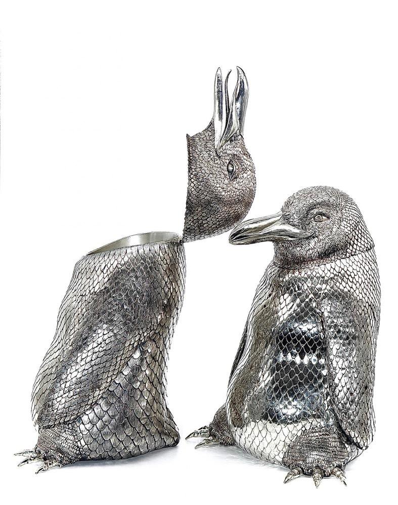 Mario Buccellati: Paar italienische Magnum-Weinkühler in Penguin-Form aus Silber (20. Jahrhundert)