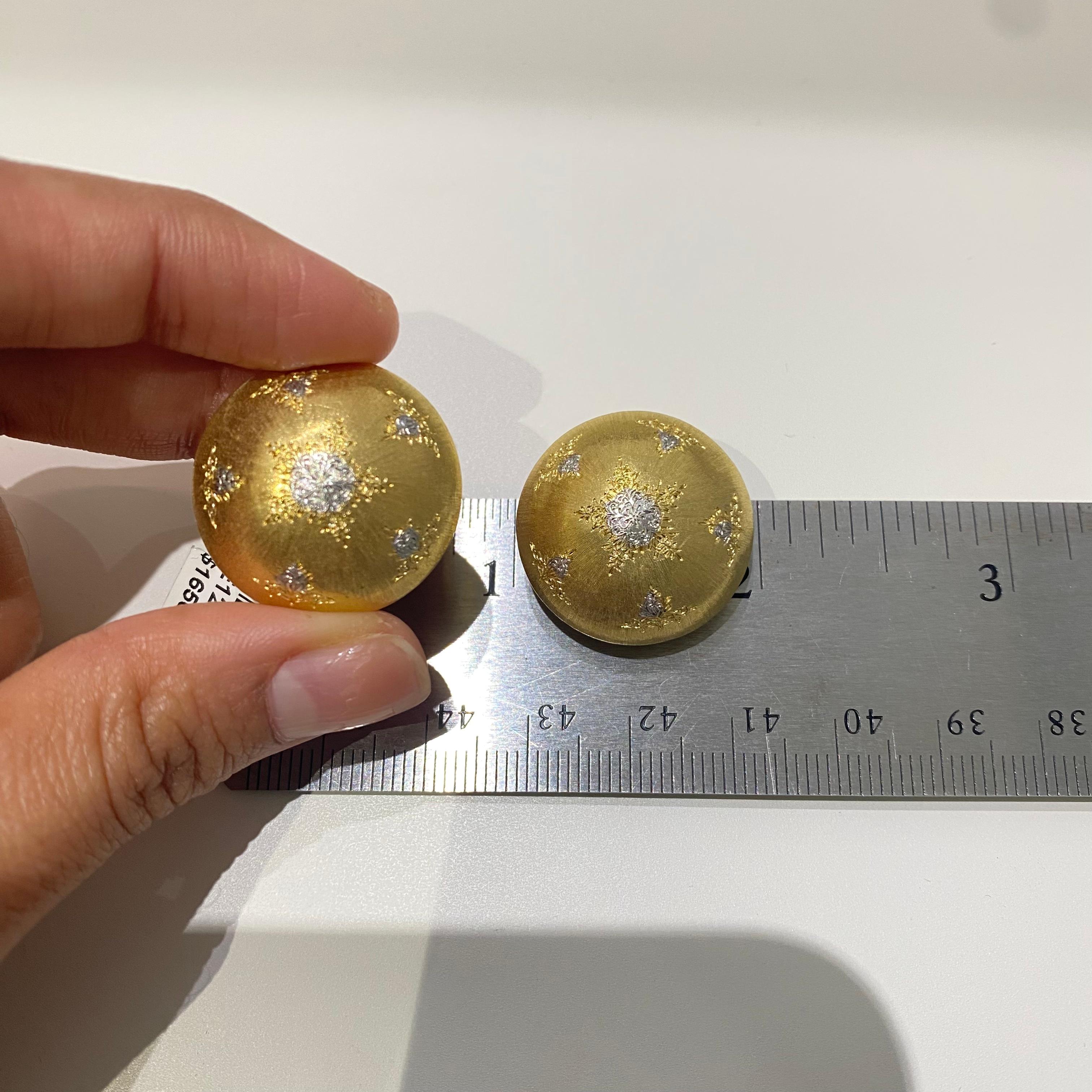 Orecchini a bottone in oro 18 carati Mario Buccellati Rigato Satinato in vendita 8