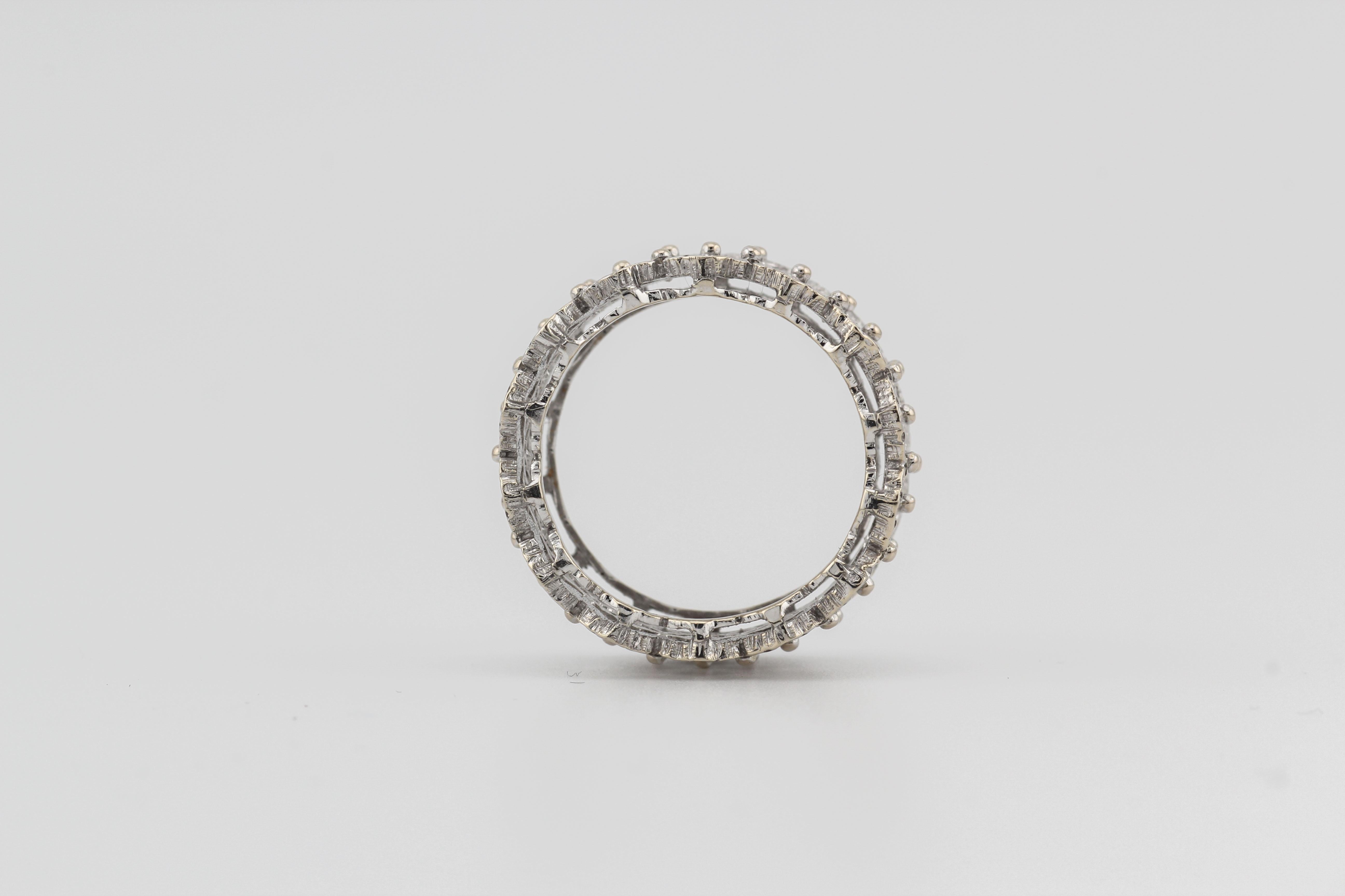 Women's Mario Buccellati Rombi Eternelle Diamond 18k White Gold  Band Ring Size 6 For Sale