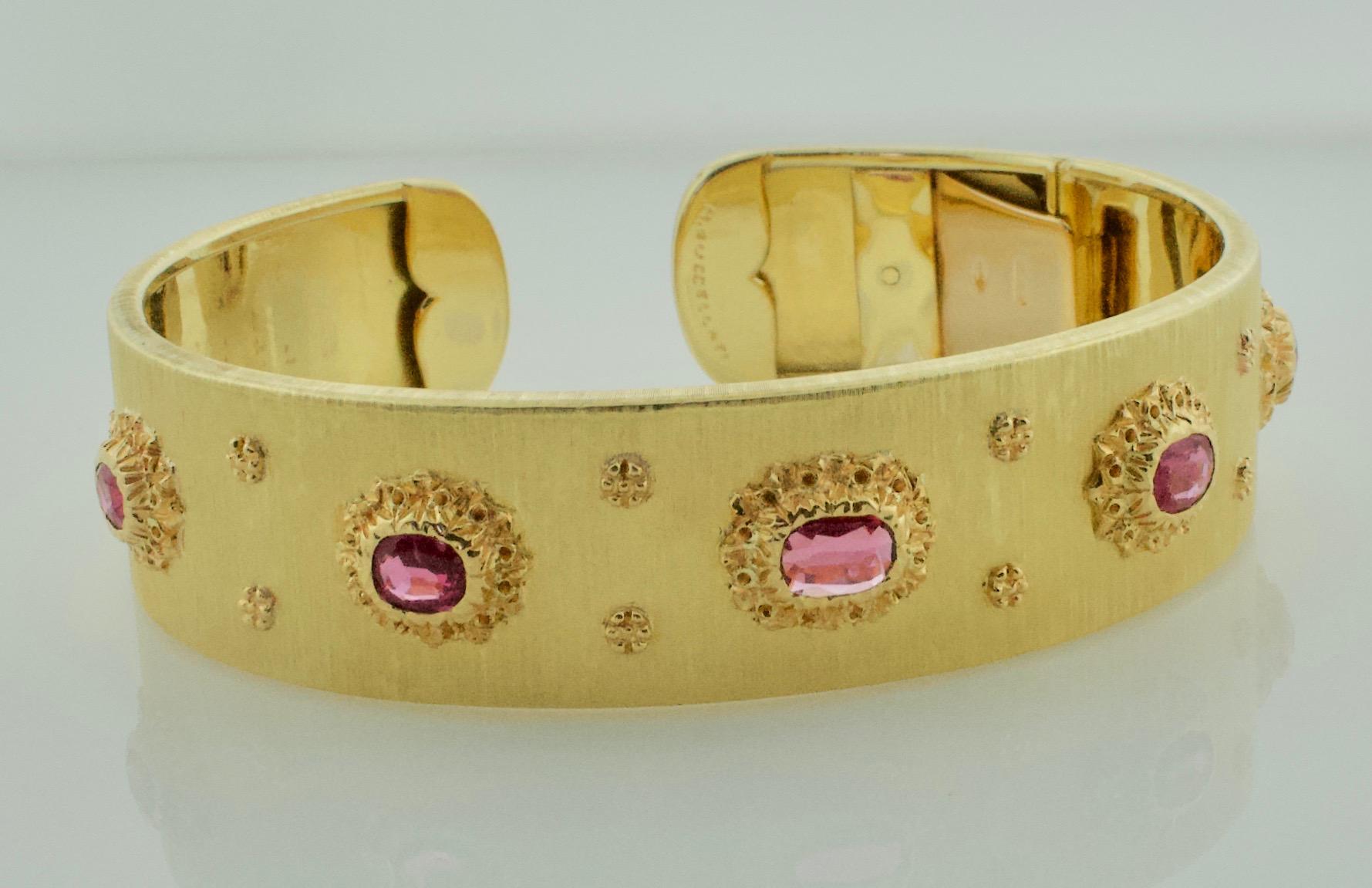 Mario Buccellati Ruby Bangle Bracelet in 18 Karat Yellow Gold 5