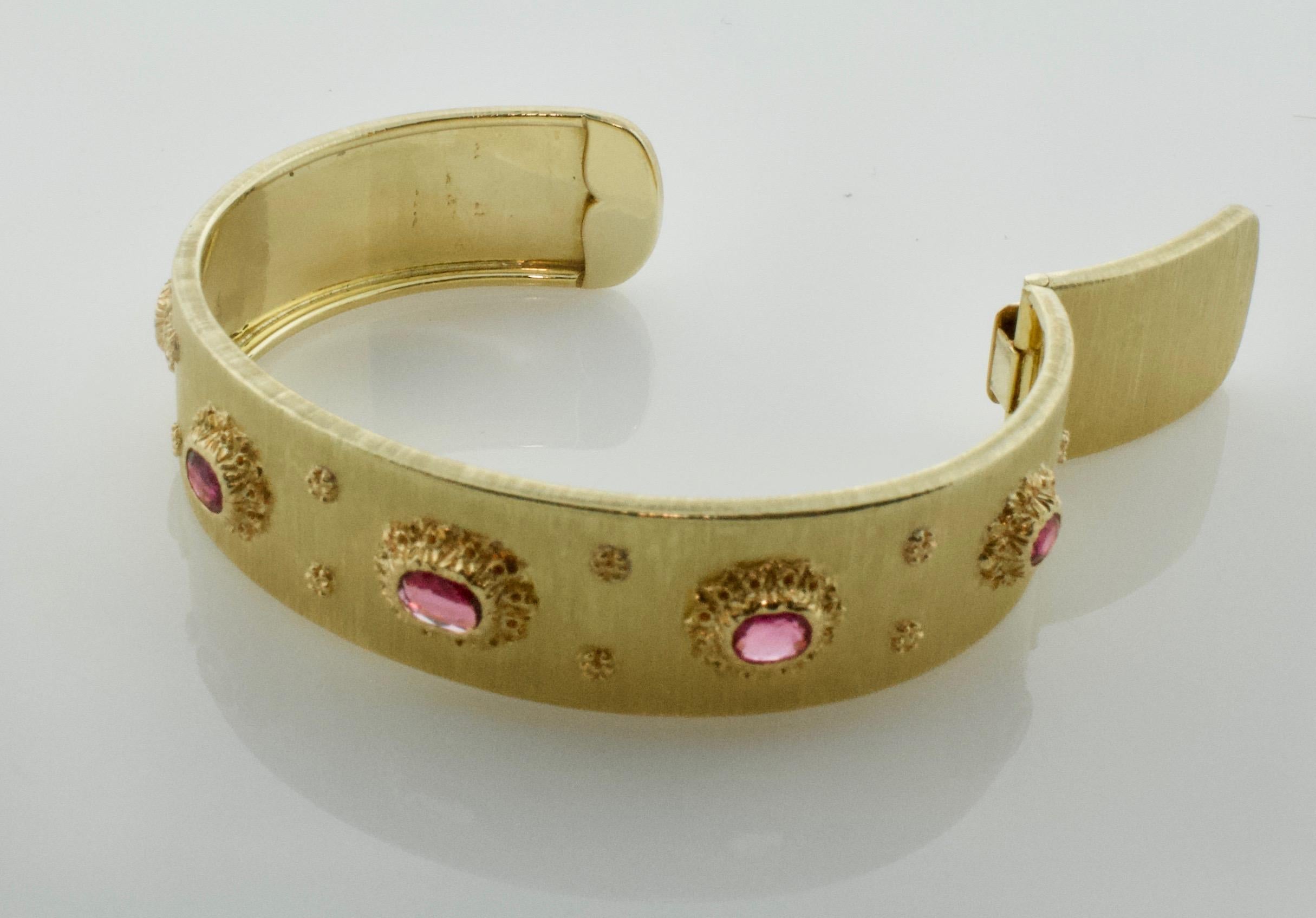 Mario Buccellati Ruby Bangle Bracelet in 18 Karat Yellow Gold 4