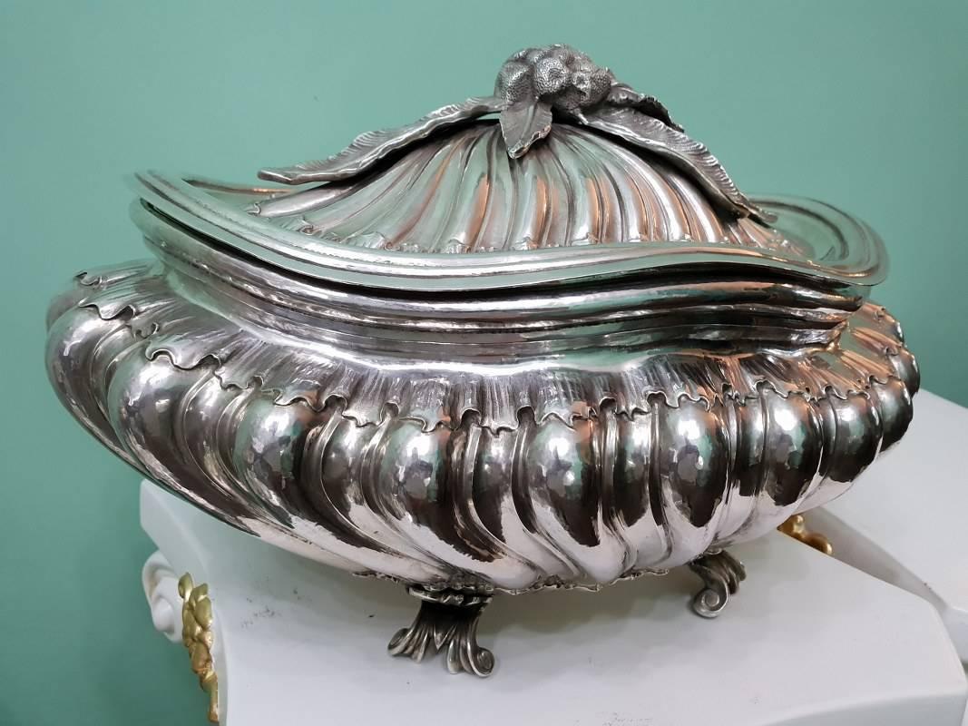 Mario Buccellati Silver Soup Tureen Early 20th Century For Sale 7