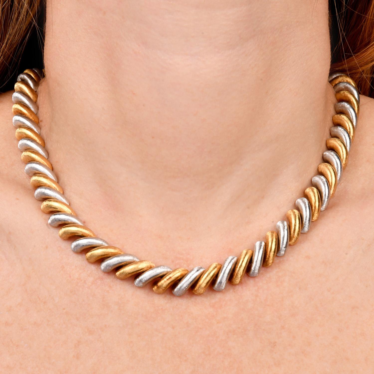 Mario Buccellati - Collier à maillons en satin d'or bicolore 18K Torsadé en vente 7