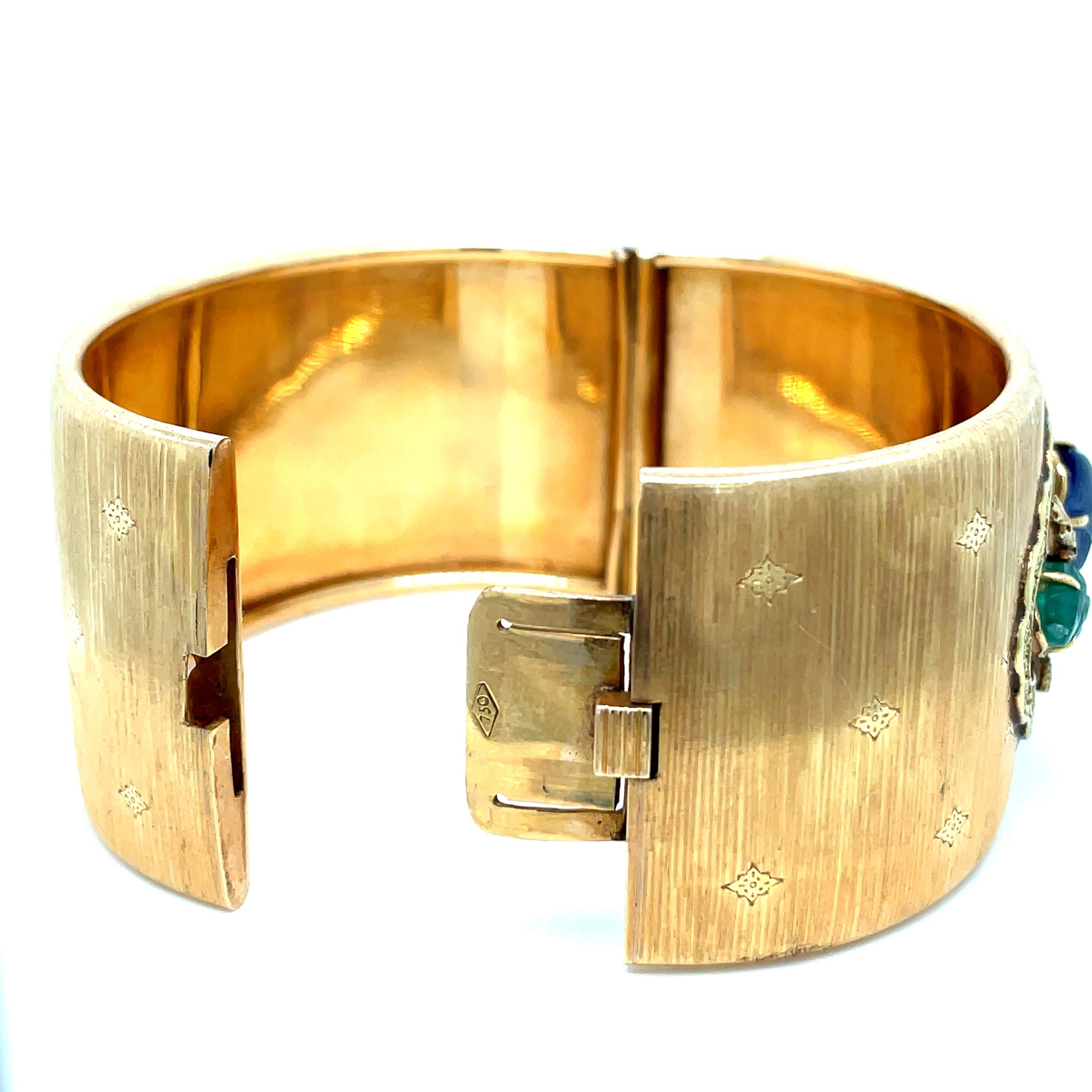 Mario Buccellati Tutti Frutti Sapphire Emerald 1960 Gold Cuff Bracelet For Sale 6