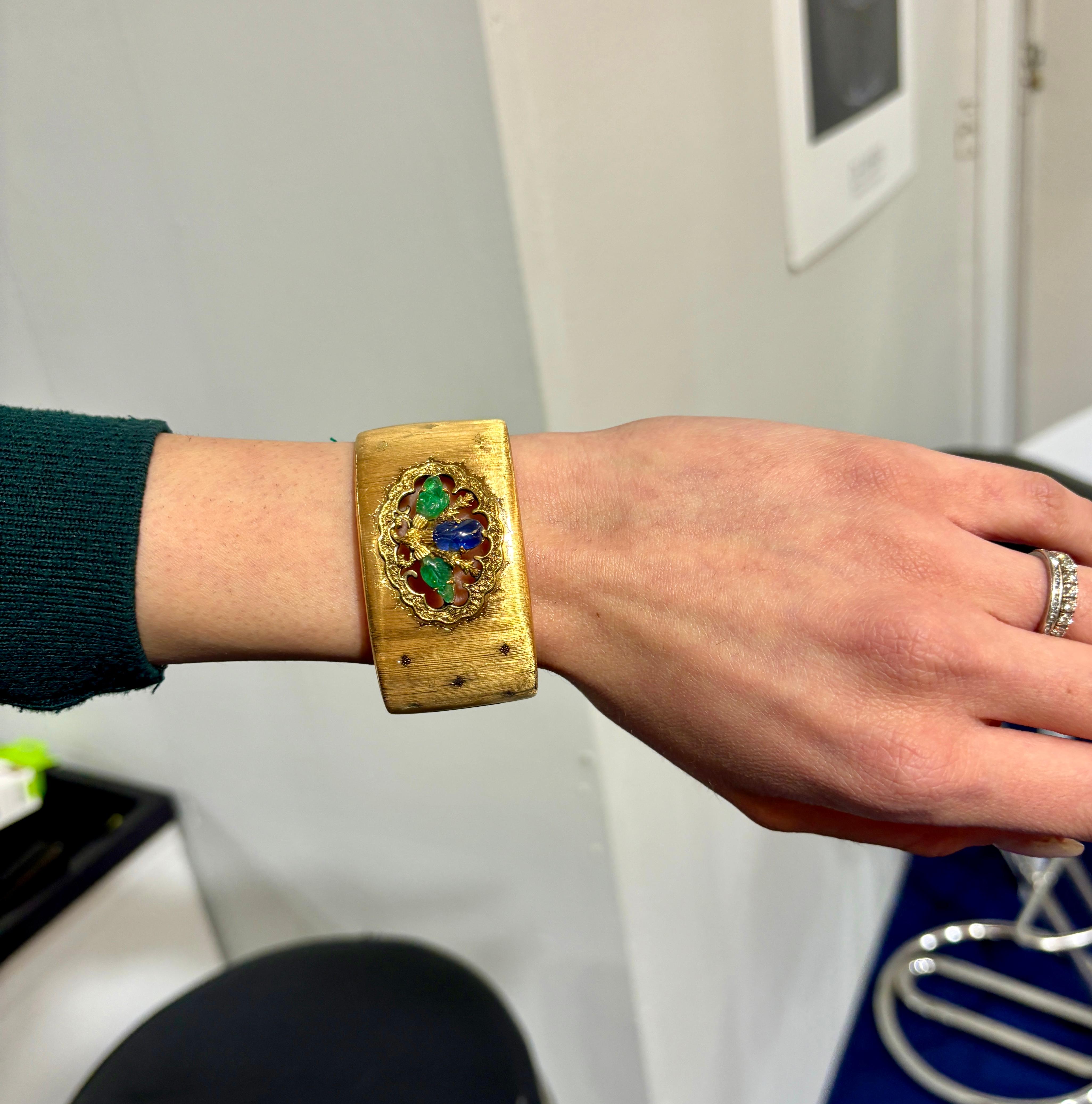 Mario Buccellati Tutti Frutti Saphir-Saphir-Smaragd 1960 Gold-Manschettenarmband 8