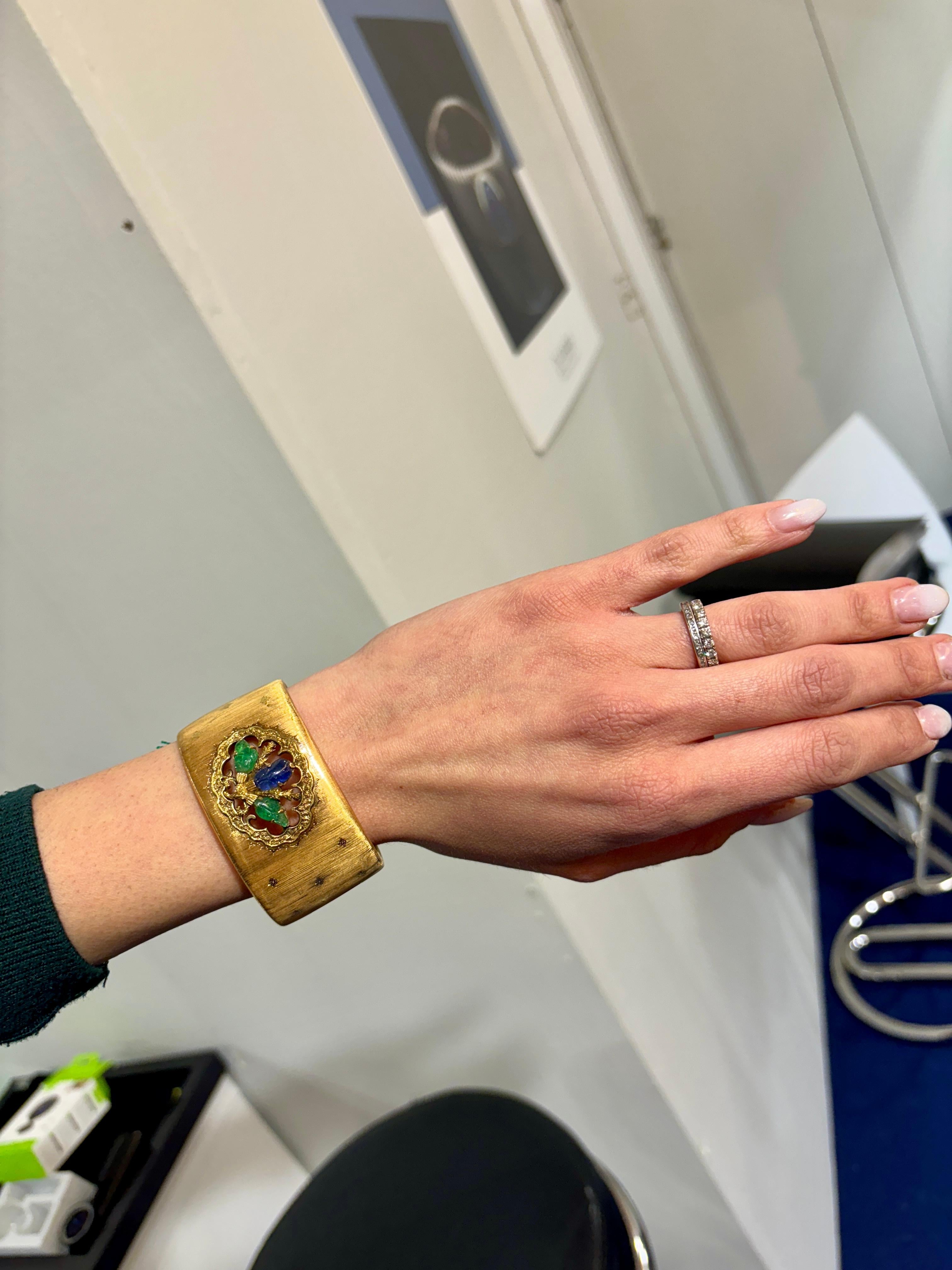 Mario Buccellati Tutti Frutti Saphir-Saphir-Smaragd 1960 Gold-Manschettenarmband 9