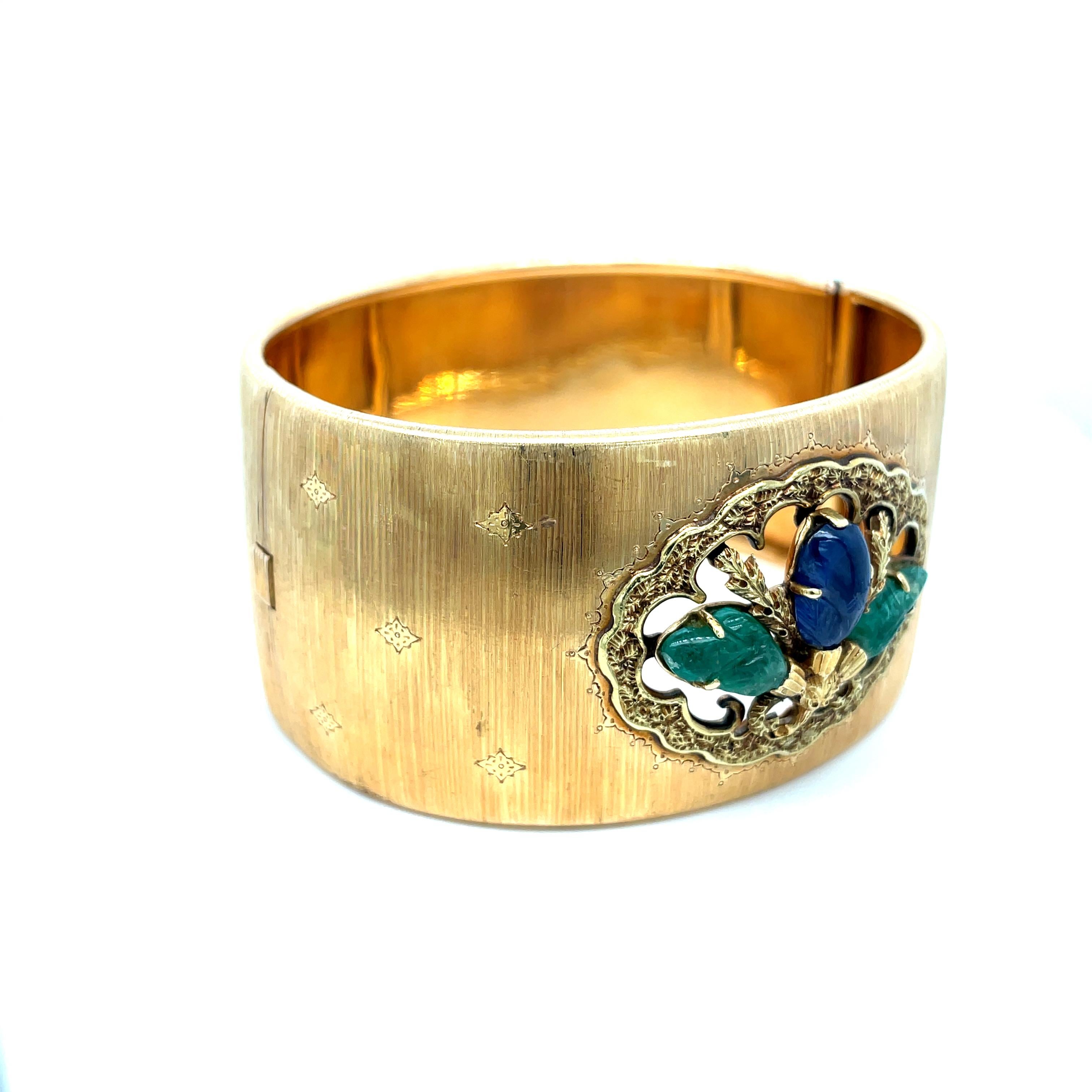 Mario Buccellati Tutti Frutti Saphir-Saphir-Smaragd 1960 Gold-Manschettenarmband (Gemischter Schliff)